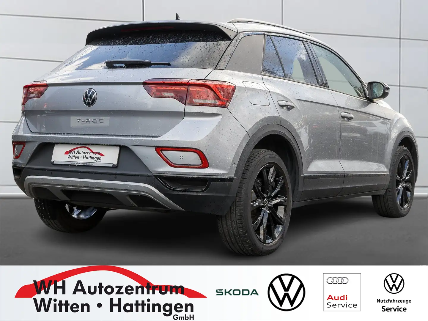 Volkswagen T-Roc 1.5 TSI DSG Black Style NAVI REARVIEW LED PARK-... Silber - 2