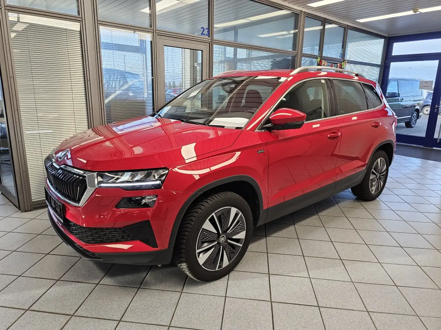 Skoda Karoq Selection Climatr.,Sitzhzg. v/h, Kamera Rot - 2