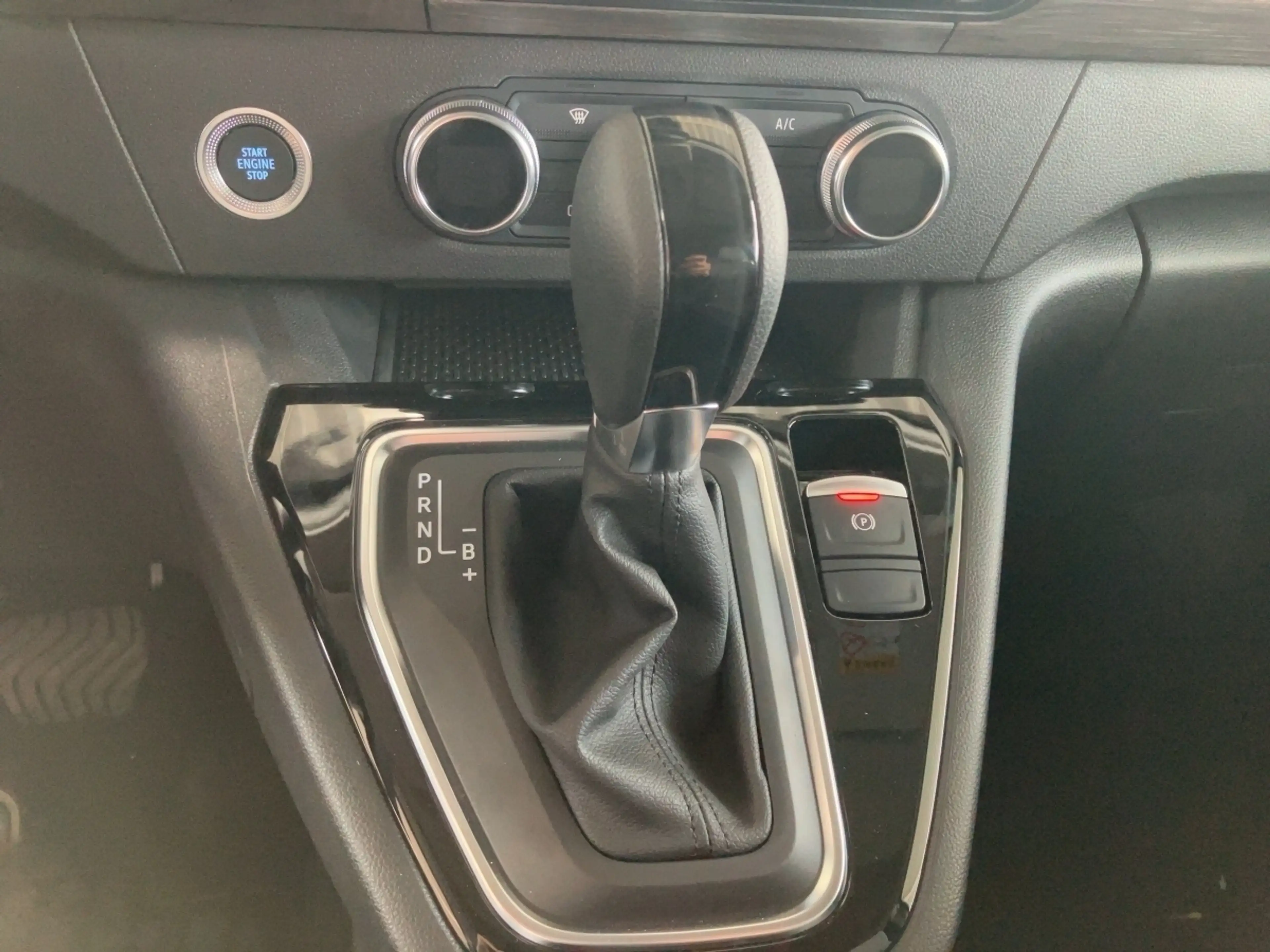 Renault Kangoo E-TECH 100% el. Paket Techno EV45 AC22 — photo 13