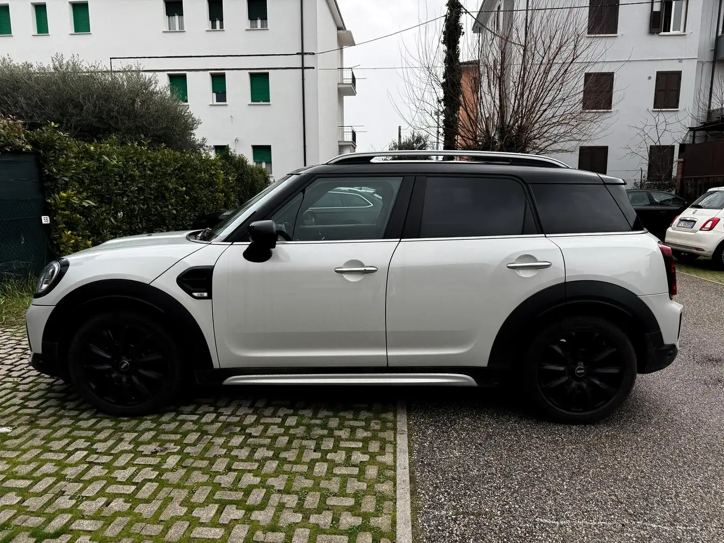 MINI Countryman C - 1