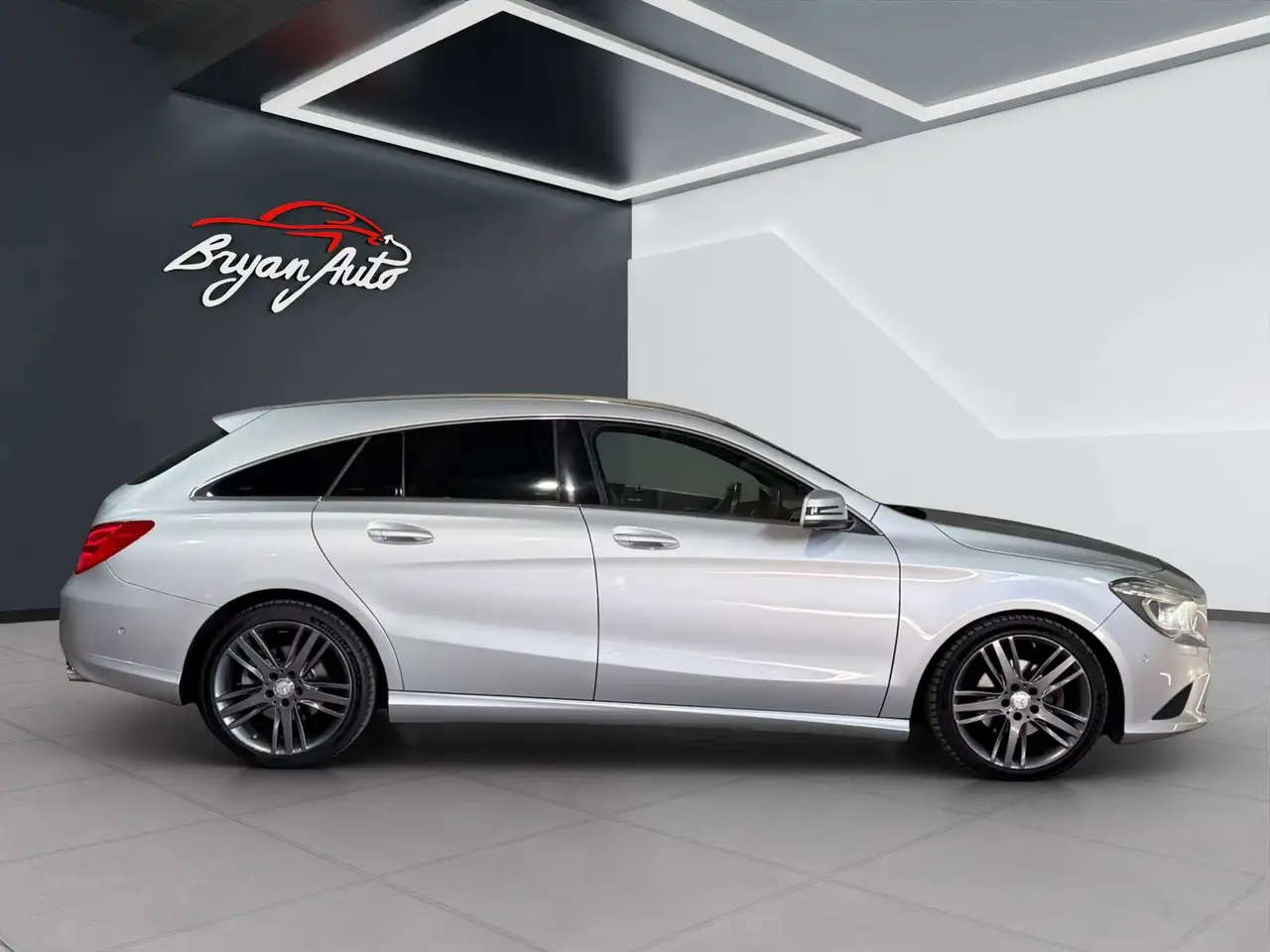 Mercedes-Benz CLA 220