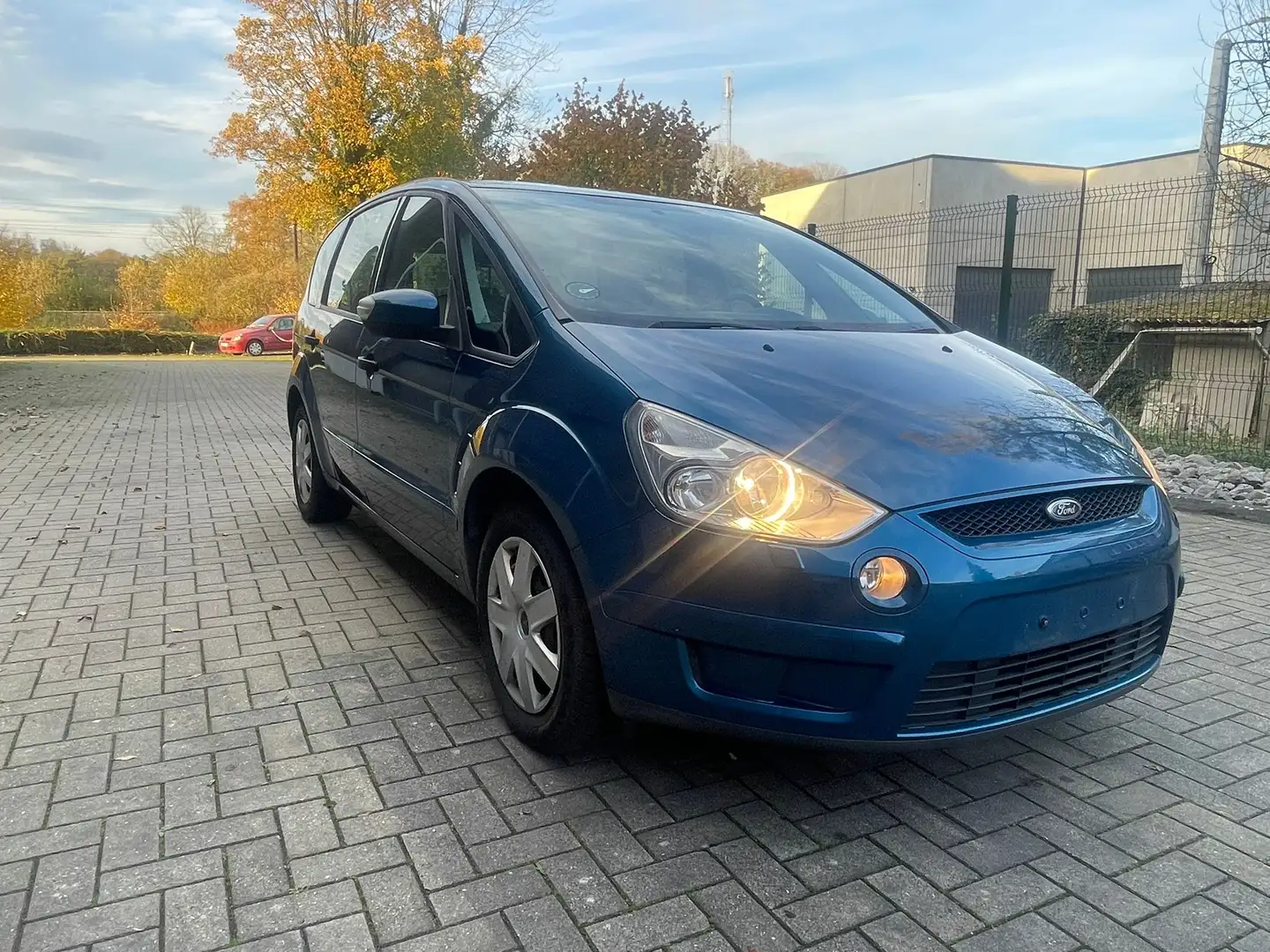 Ford S-Max 2.0 Ambiente - 2