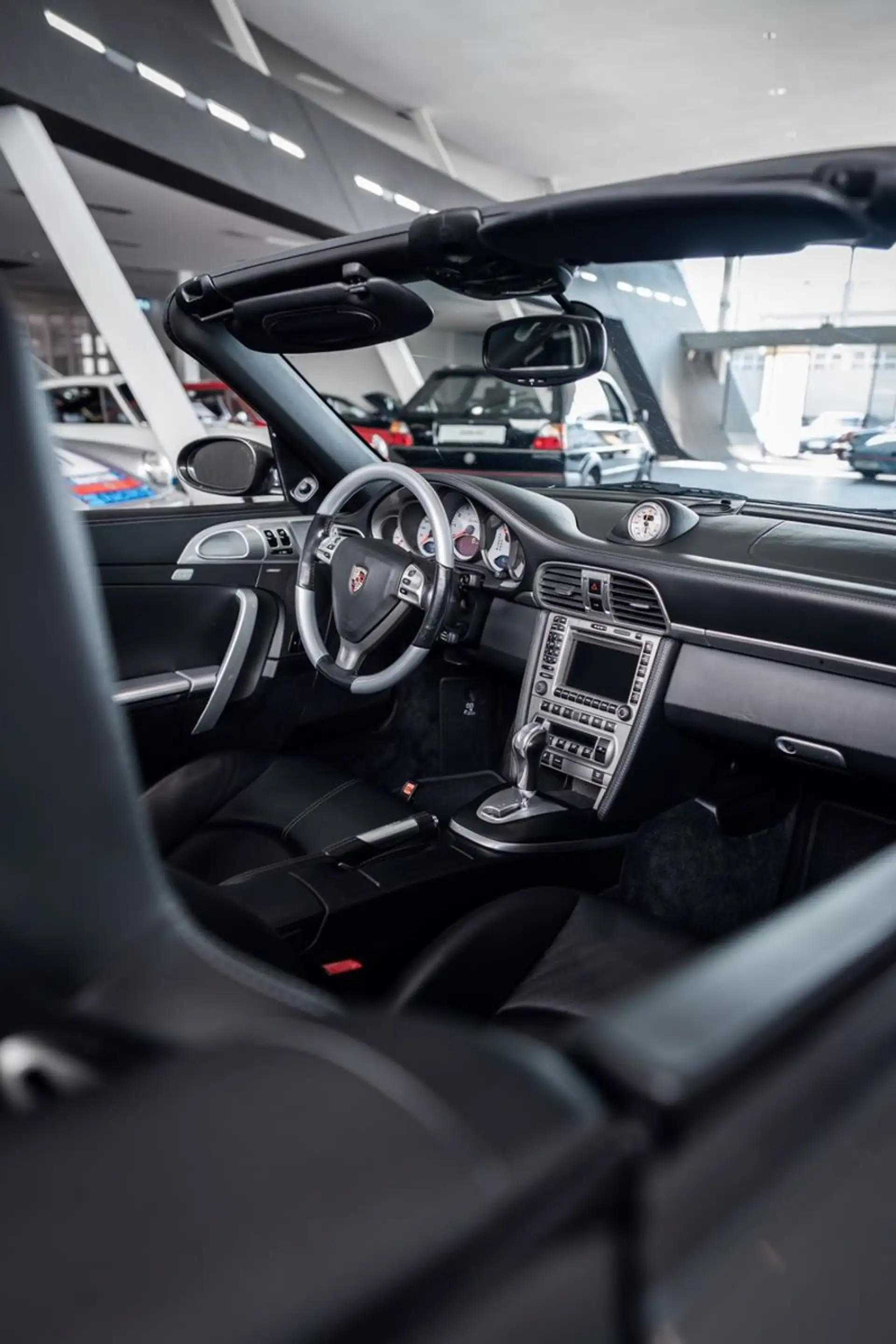 Porsche 997 .1 Turbo Cabrio *Scheckheft*PCCB*Schiefergrau — photo 11