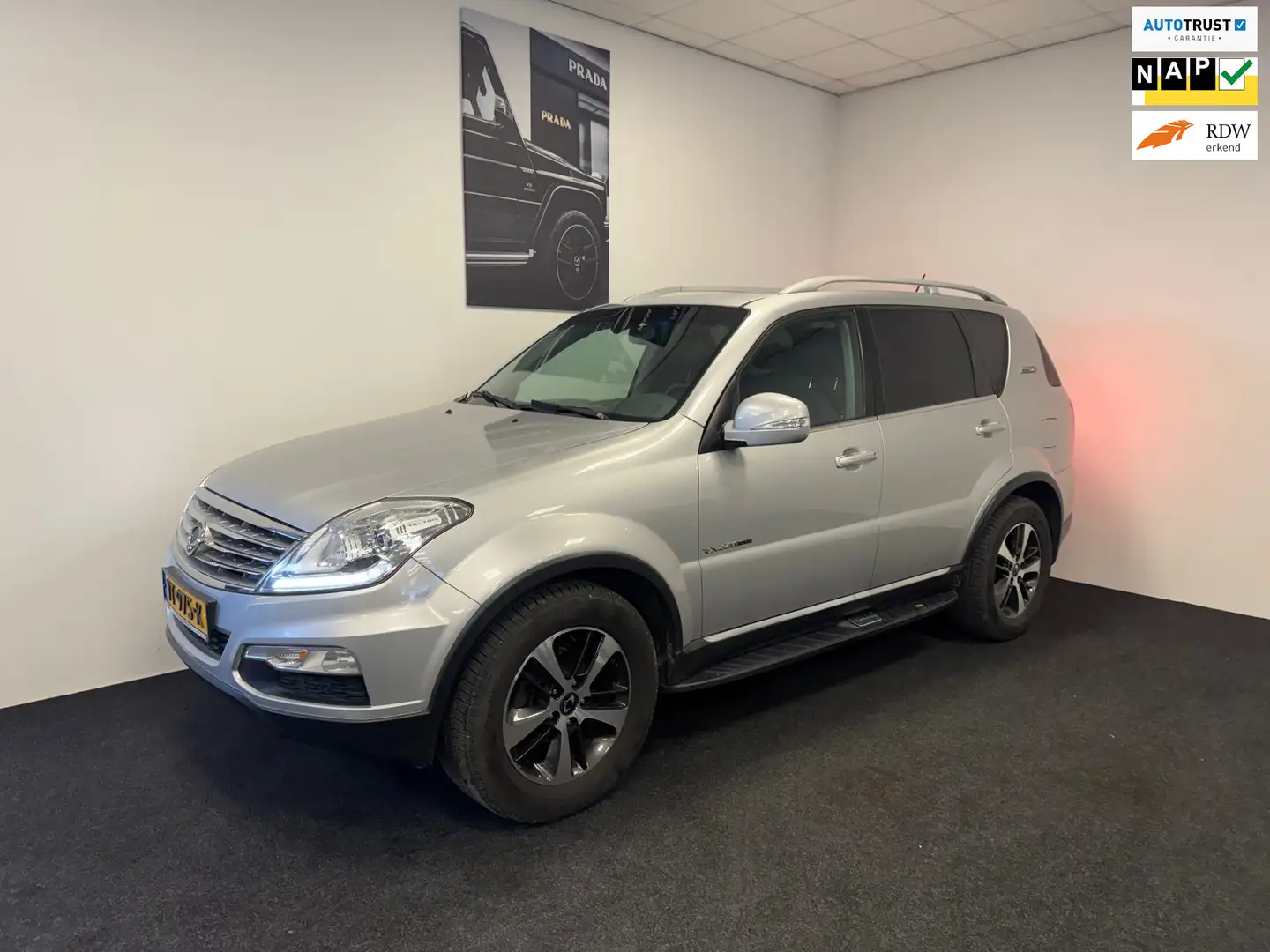 SsangYong Rexton RX 220 e-XDI Sapphire HD | Grijskenteken Grau - 1
