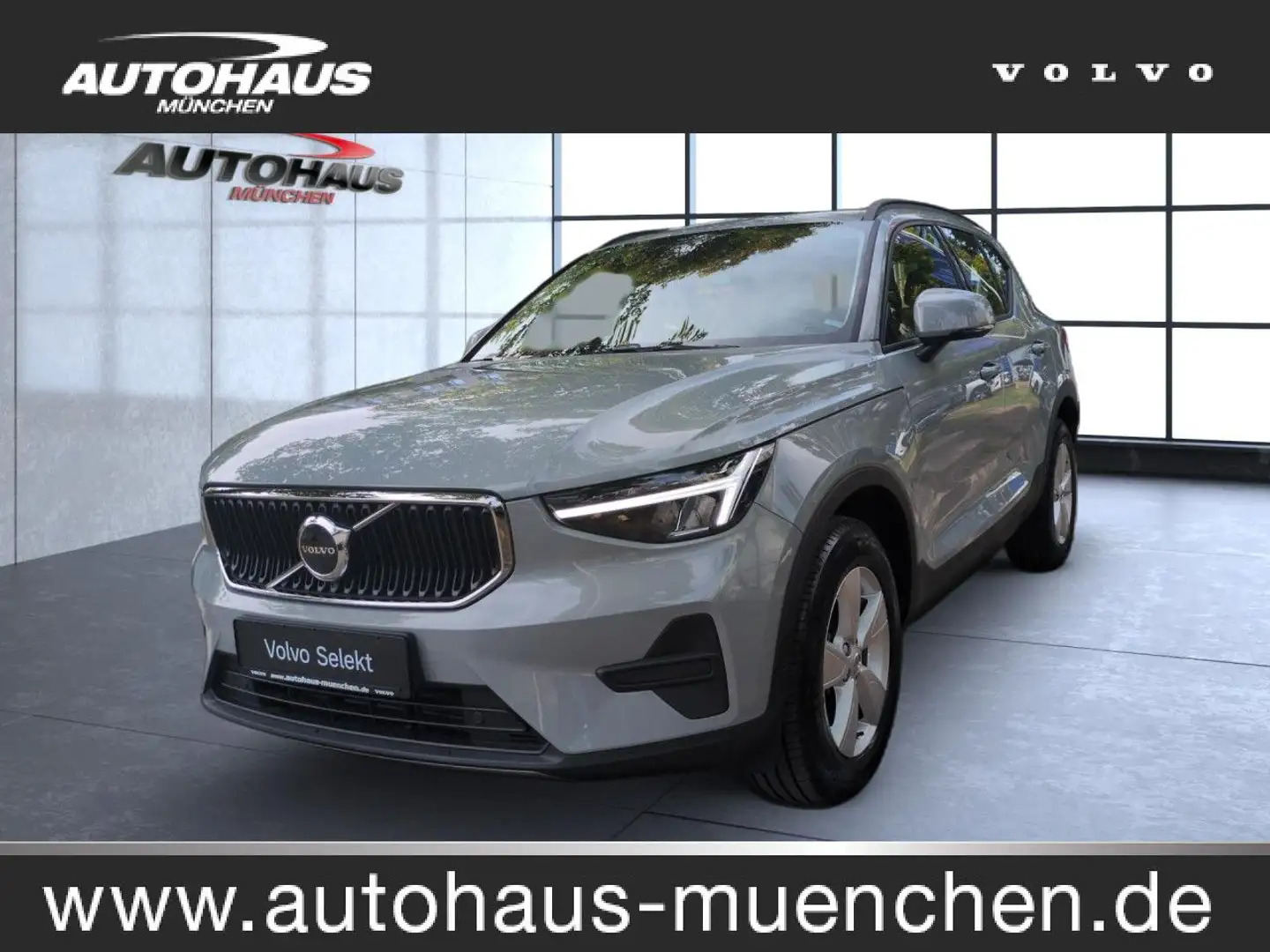 Volvo XC40 XC 40 Essential 2WD Bluetooth Navi LED Klima Gris - 1