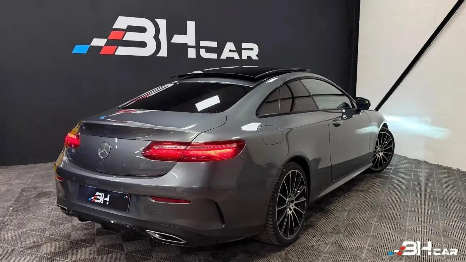 Mercedes-Benz E 200 COUPE 2.0 200 195 AMG LINE 9G-TRONIC / Origine FRANCE / Historique Gris - 2