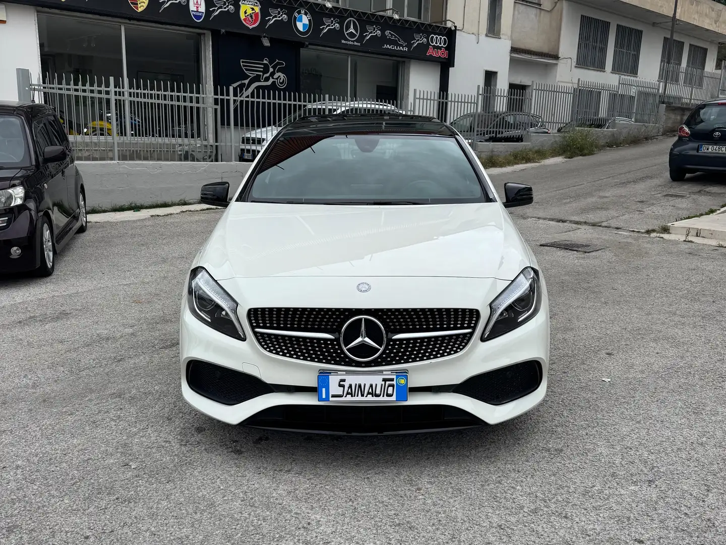 Mercedes-Benz A 180 Mercedes classe A 180 d Automatic Premium amgTetto Blanc - 2