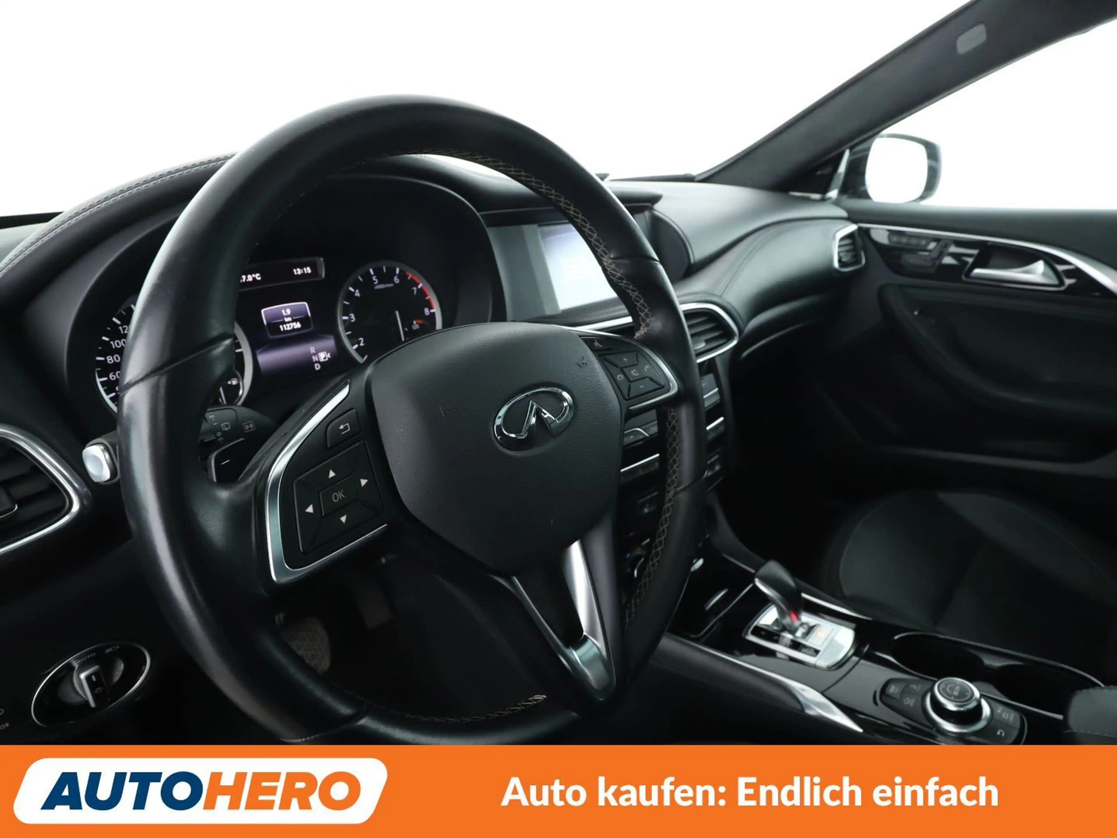 Infiniti Q30 2.0 Turbo Luxe Tech AWD Aut*NAVI*LED*ACC*CAM*PDC* — photo 11