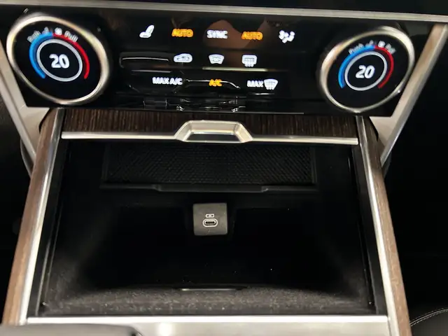 Land Rover Range Rover view 24