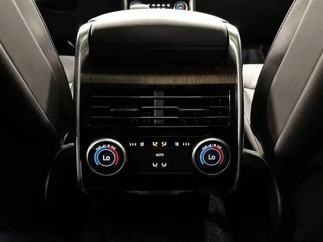 Land Rover Range Rover view 18