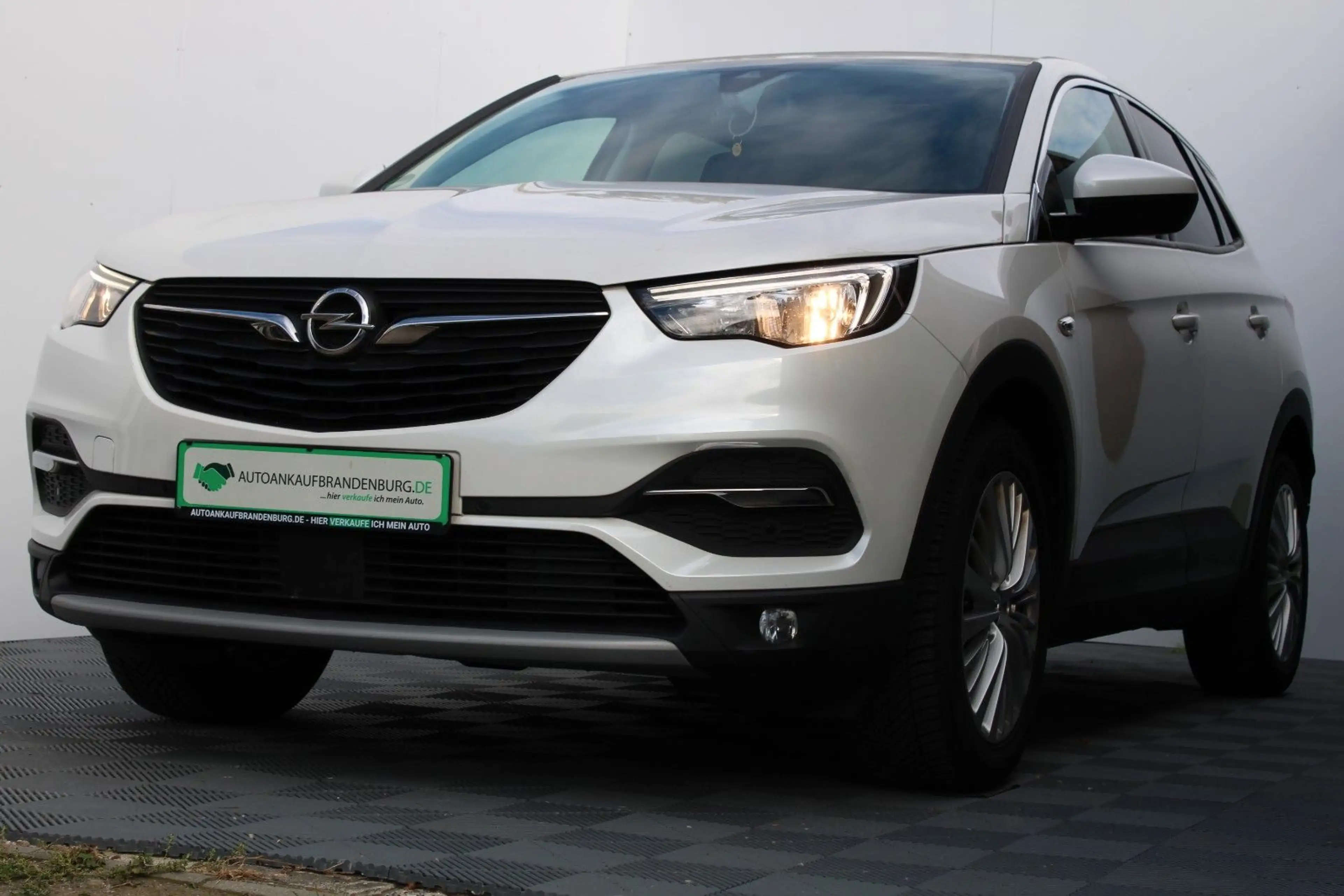 Opel Grandland X — photo 7