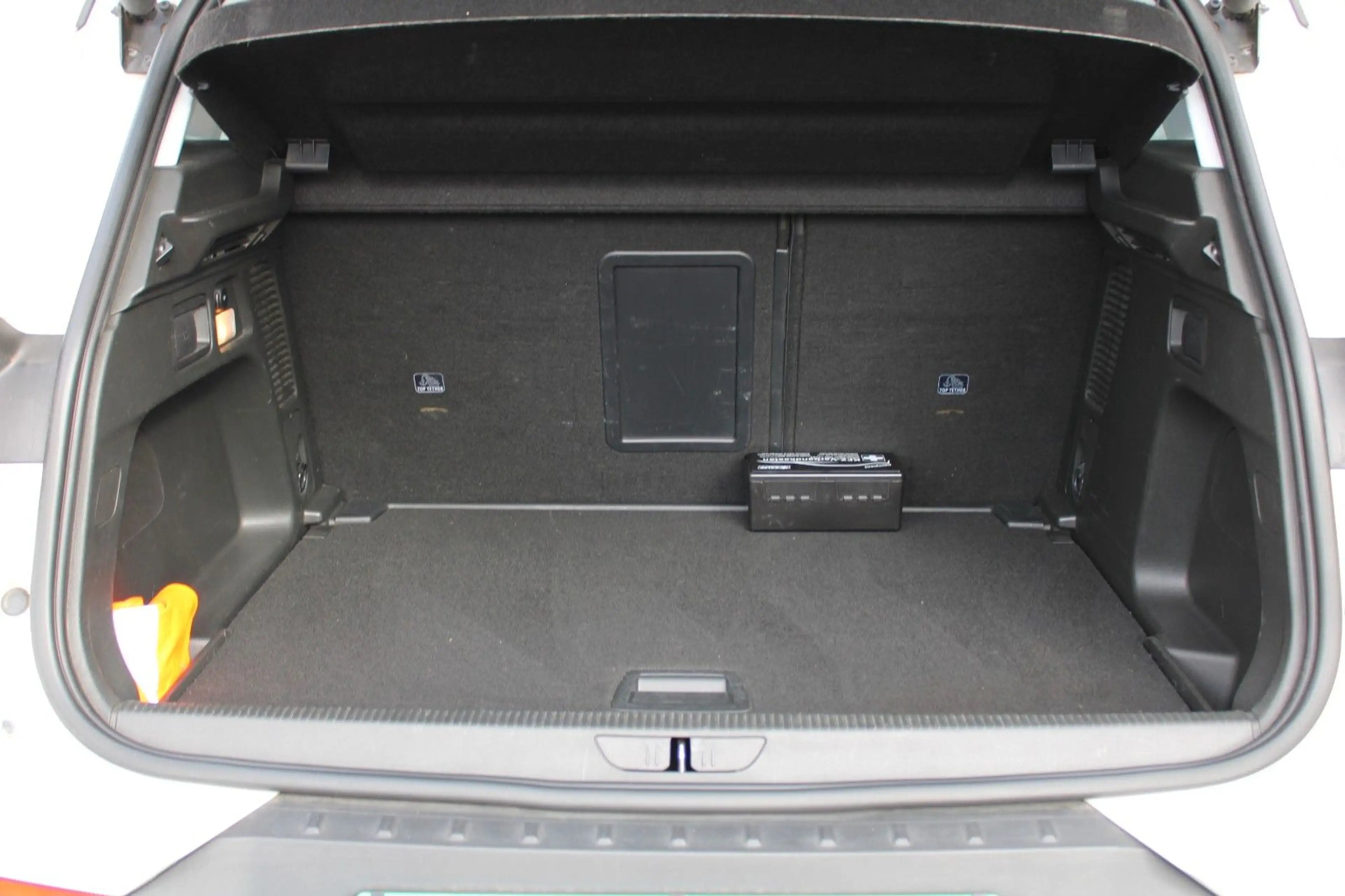 Opel Grandland X — photo 12