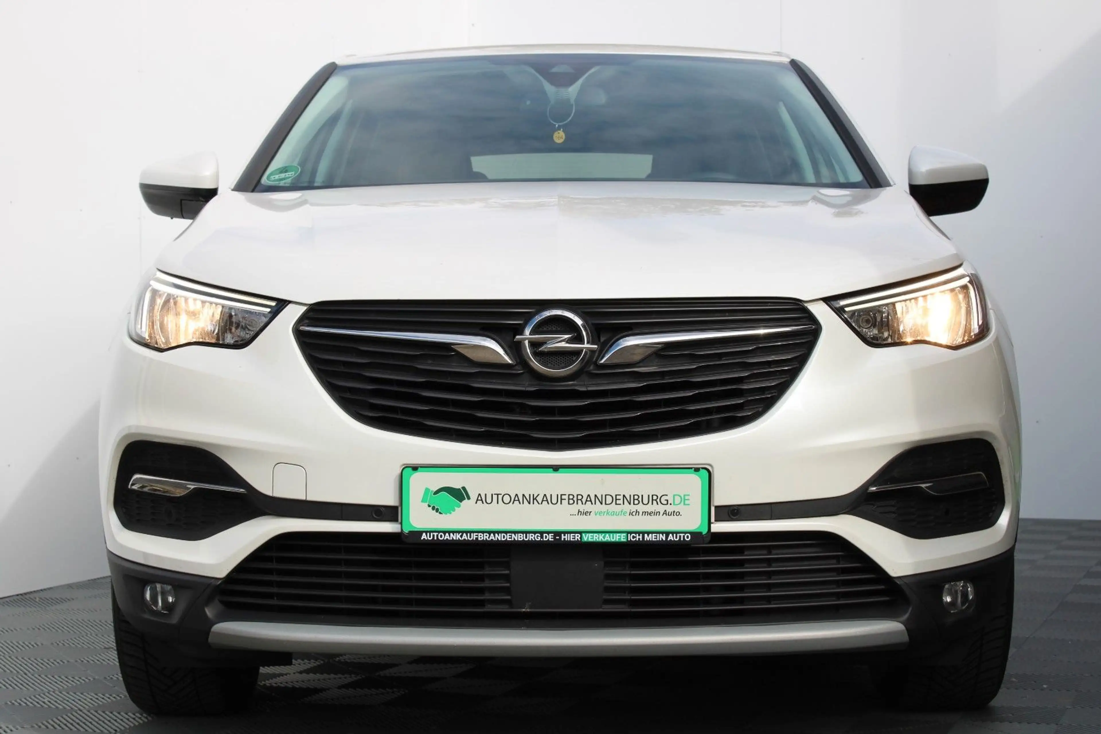 Opel Grandland X — photo 8
