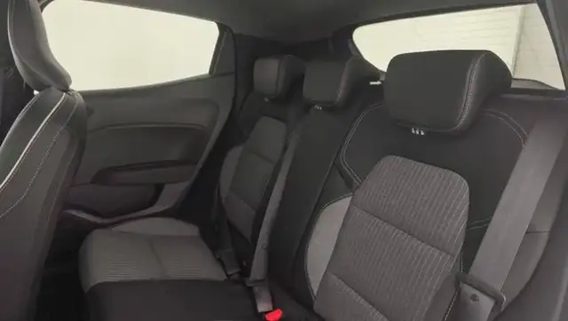 Renault Clio view 12