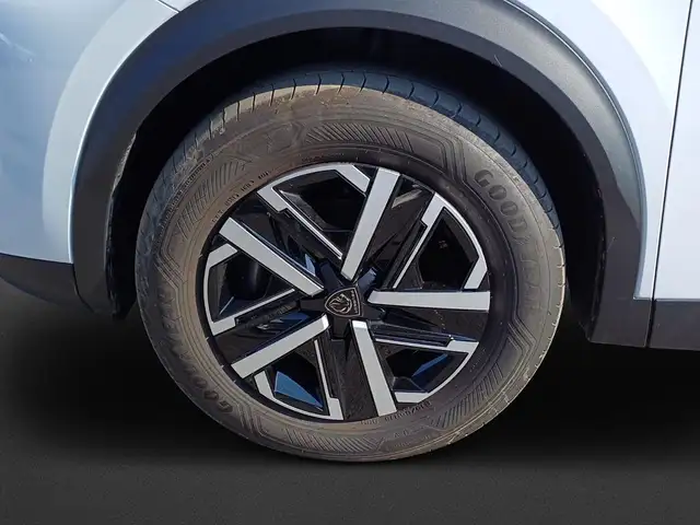 Peugeot 2008 view 8