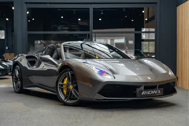 Ferrari 488 Spider Full Carbon Lift JBL Alcantara Historical C