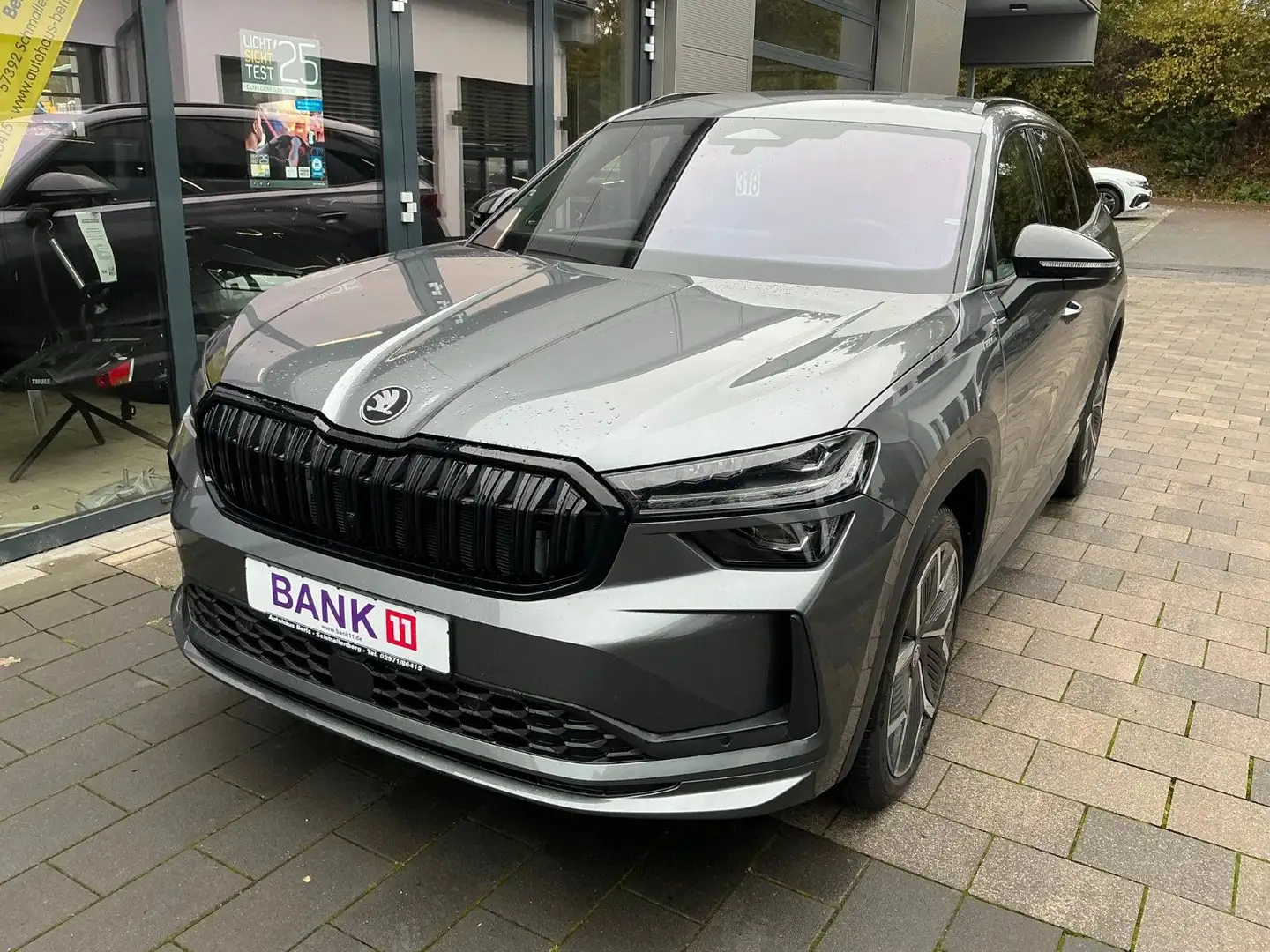 Skoda Kodiaq TDI DSG 4x4 Sportline Matrix+Navi+Can+AHK Gris - 2