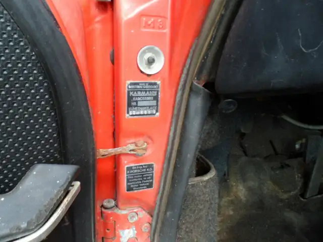 Porsche 911 view 14
