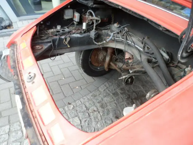 Porsche 911 view 4