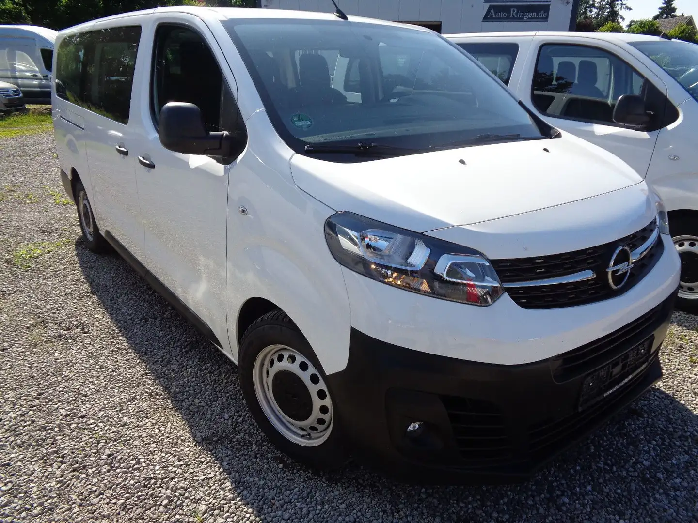 Opel Vivaro 1.5 D Kombi Edition L3H1 1.Hand Weiß - 2