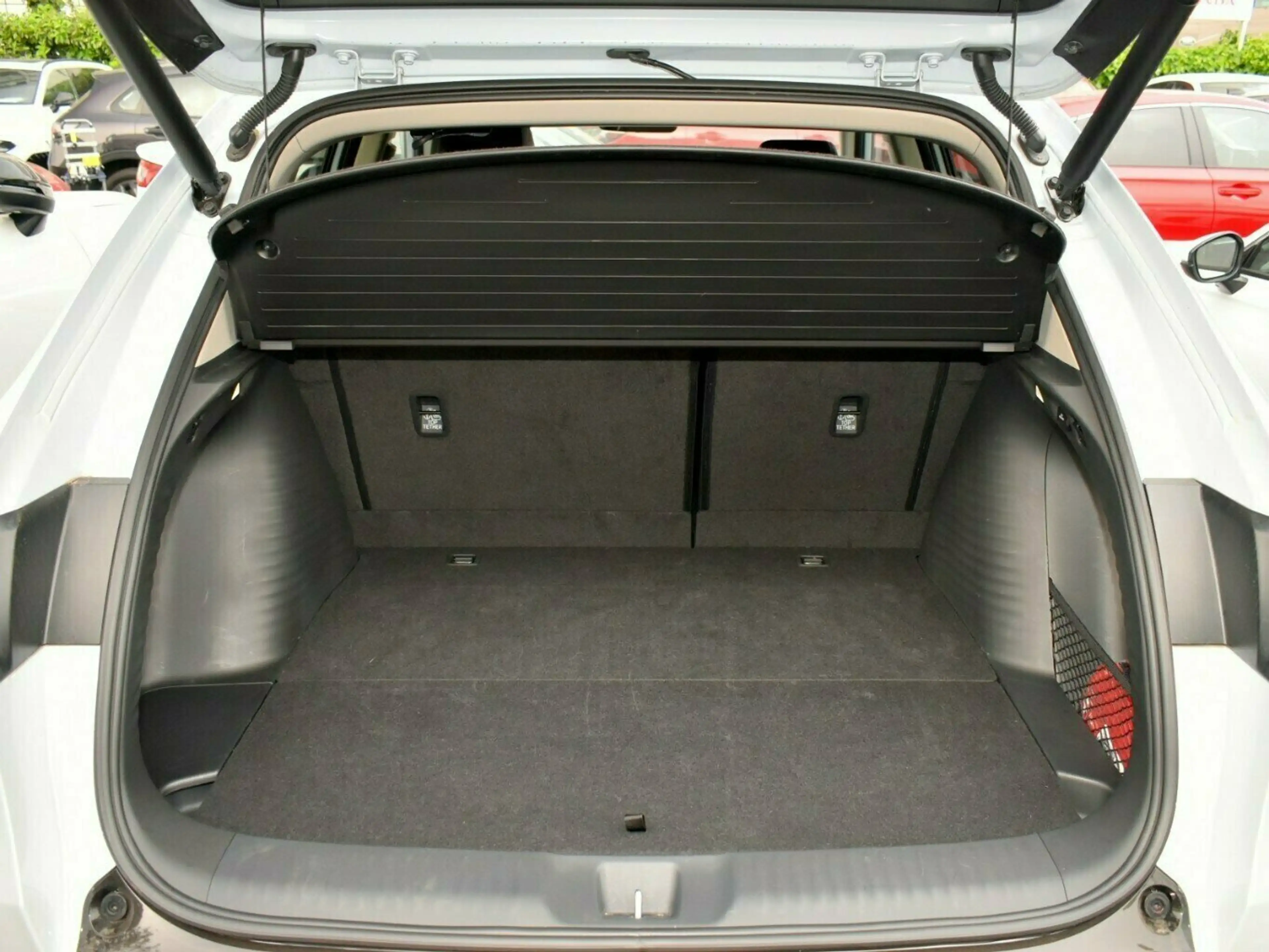 Honda ZR-V e:HEV Sport — photo 13