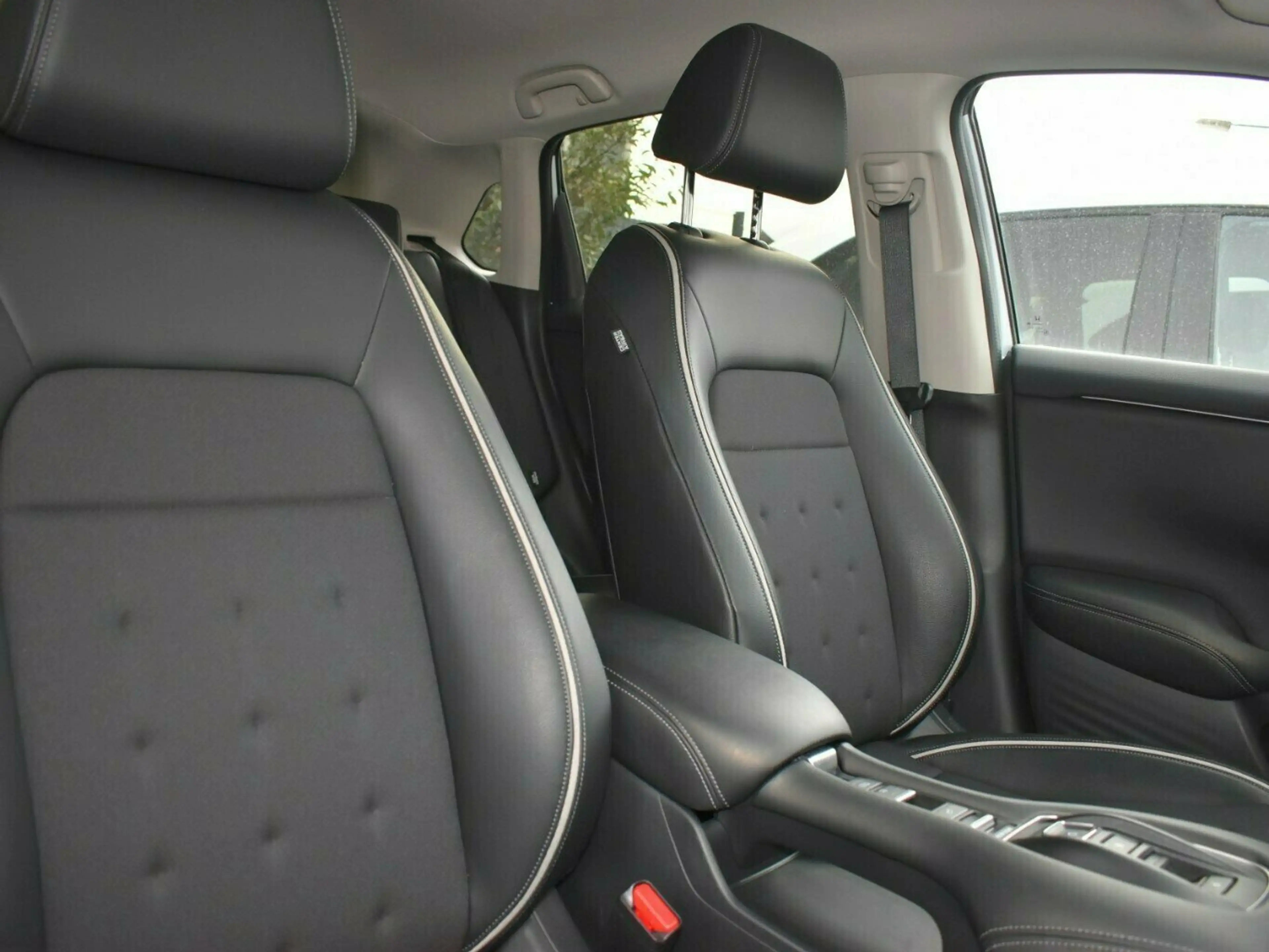 Honda ZR-V e:HEV Sport — photo 4
