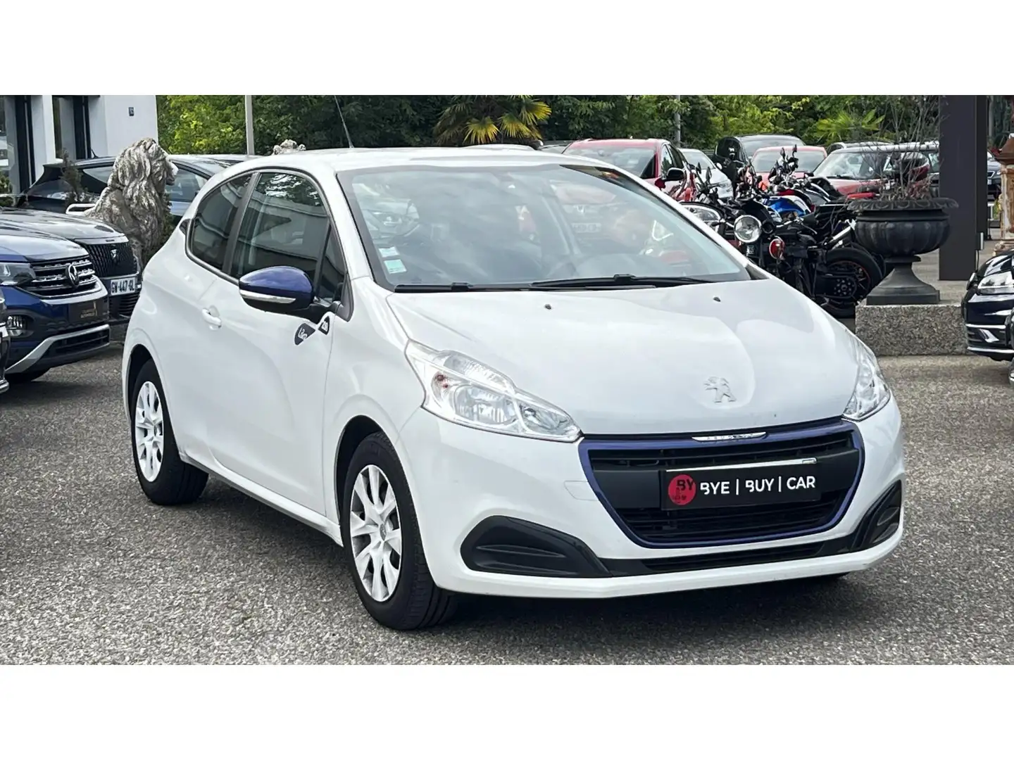 Peugeot 208 1.0i vti 12V - 68  BERLINE Like - GARANTIE 12 MOIS Weiß - 2
