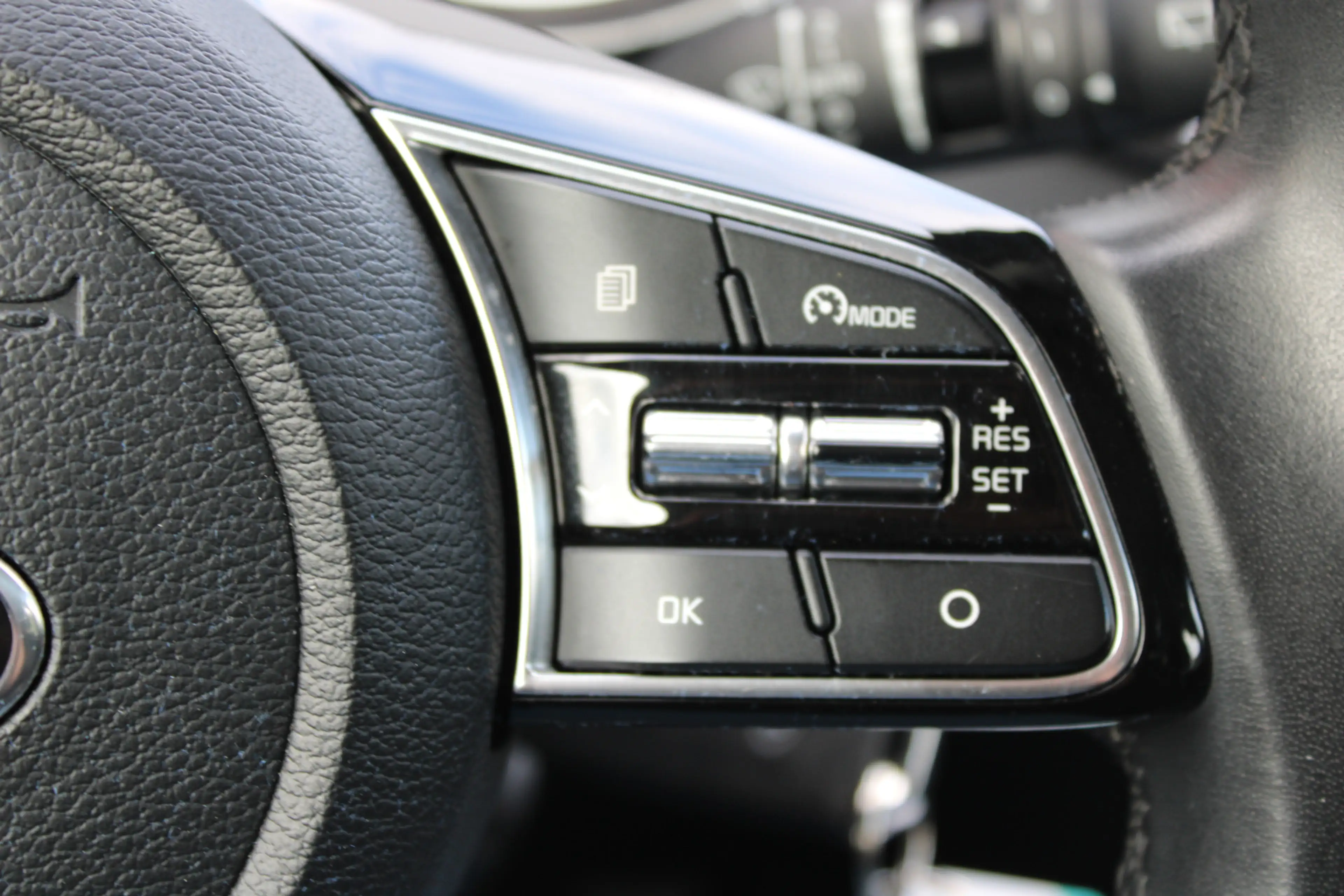 Kia Ceed / cee'd 1.0 T-GDi DynamicLine — photo 9