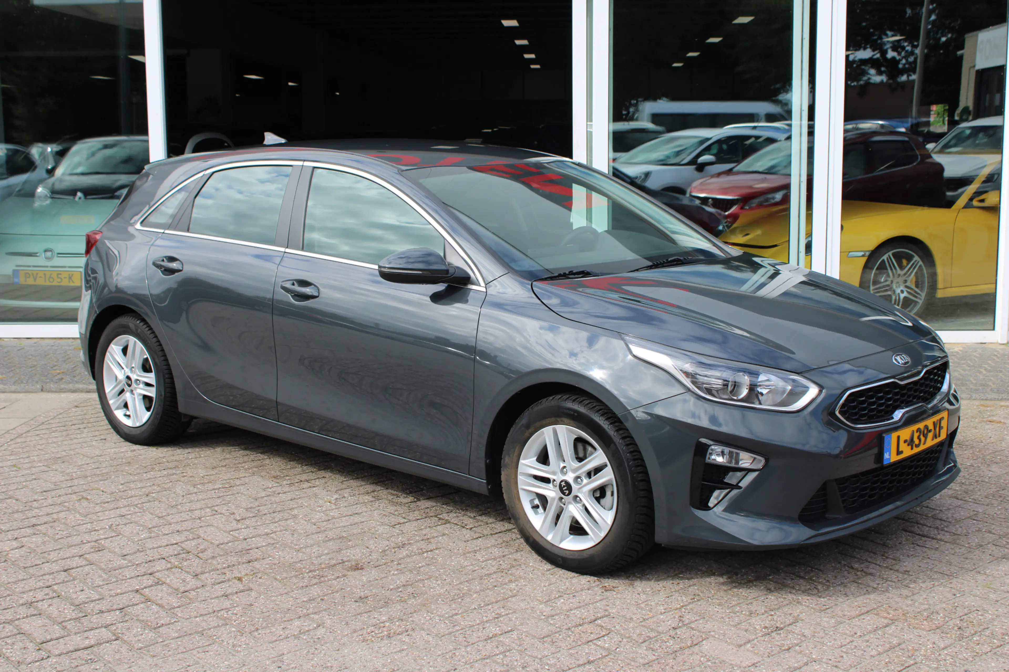 Kia Ceed / cee'd 1.0 T-GDi DynamicLine — photo 2
