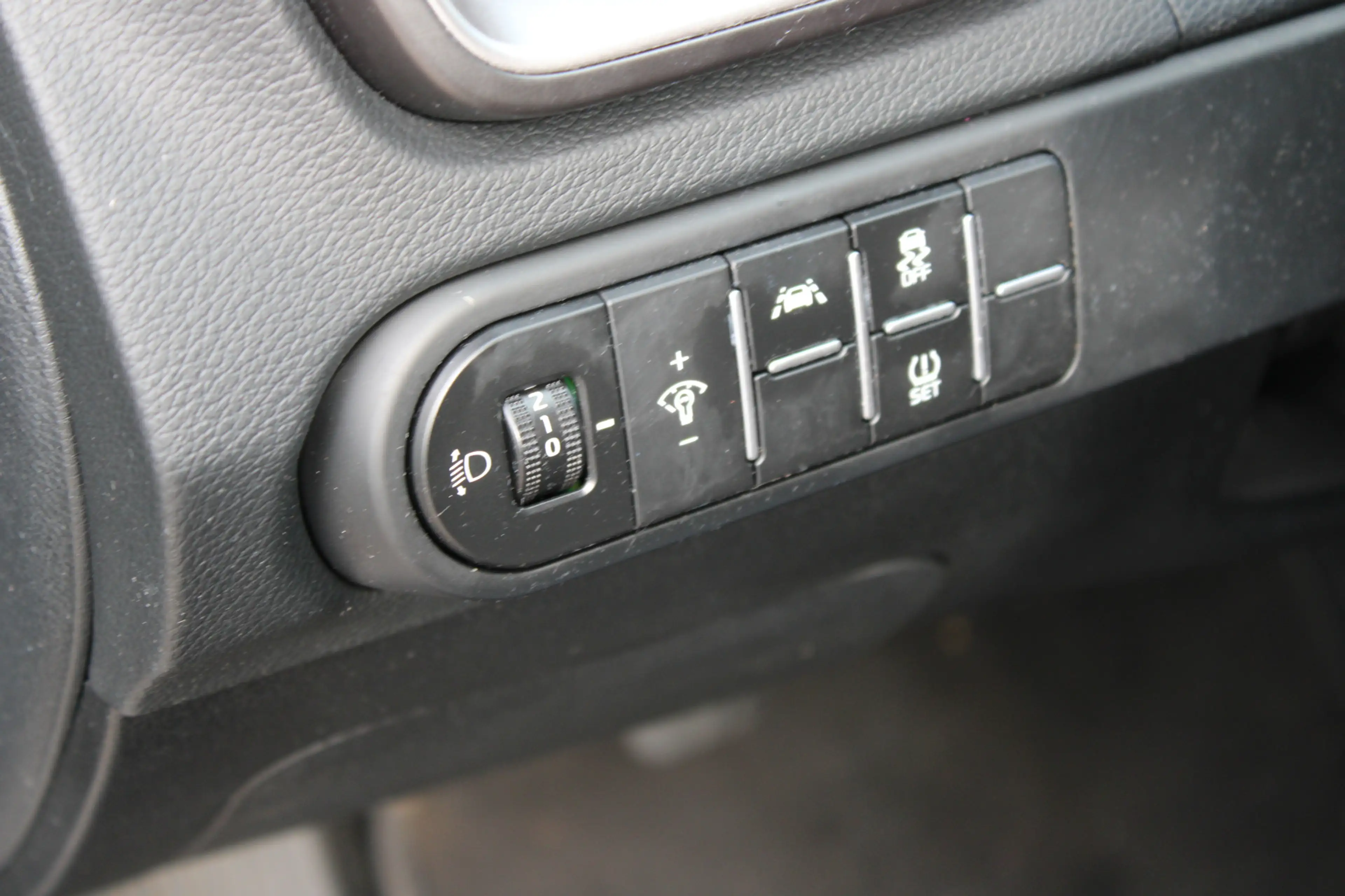 Kia Ceed / cee'd 1.0 T-GDi DynamicLine — photo 7