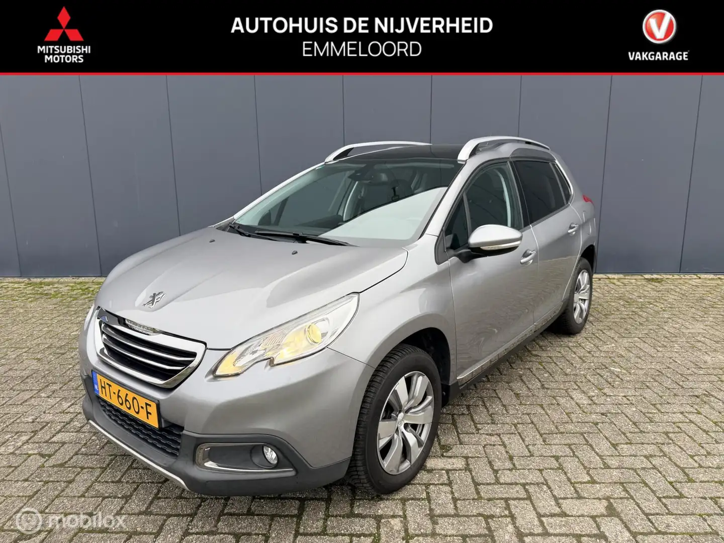 Peugeot 2008 1.2 PureTech Allure navi panodak cruise control Gris - 1