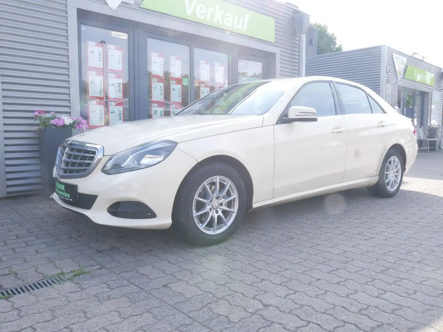 Mercedes-Benz E 200 E -Klasse Lim. E 200 BlueTec Béžová - 2