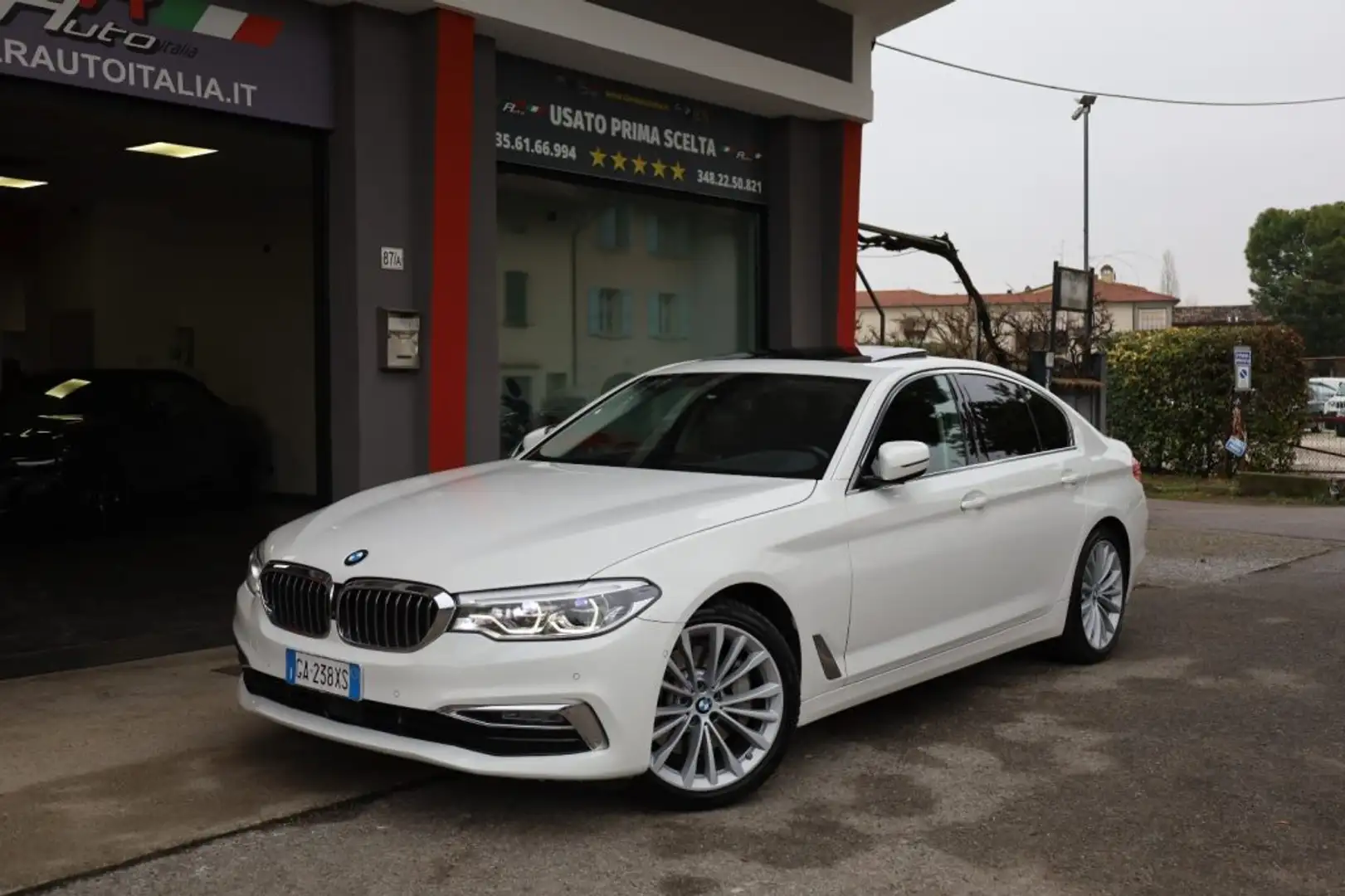 BMW 530 d xDrive 249CV Berlina Live Cockpit HeadUp Tetto Bianco - 1