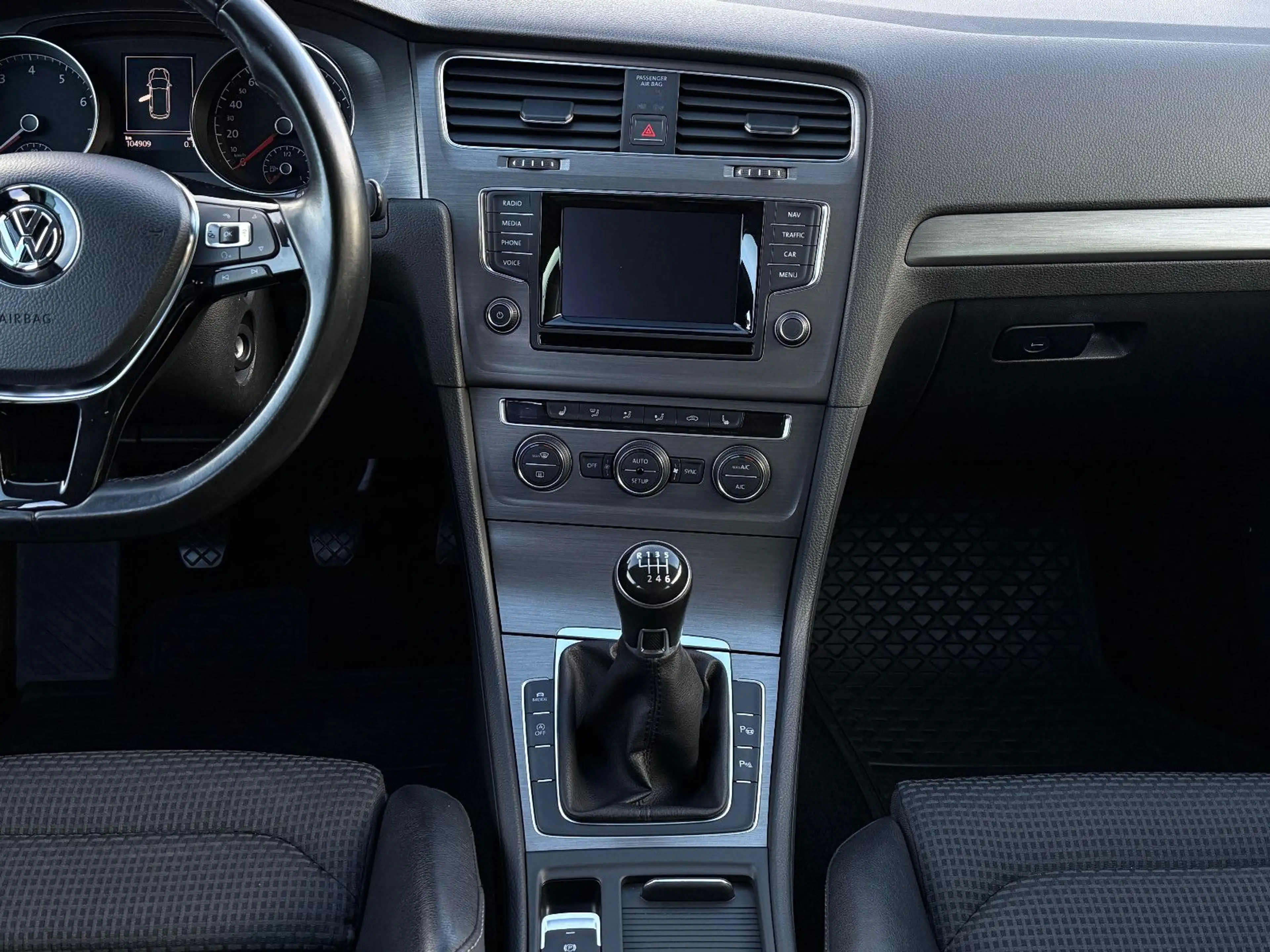 Volkswagen Golf 7 Var., Navi, Xenon, Massage, Scheckheft — photo 24