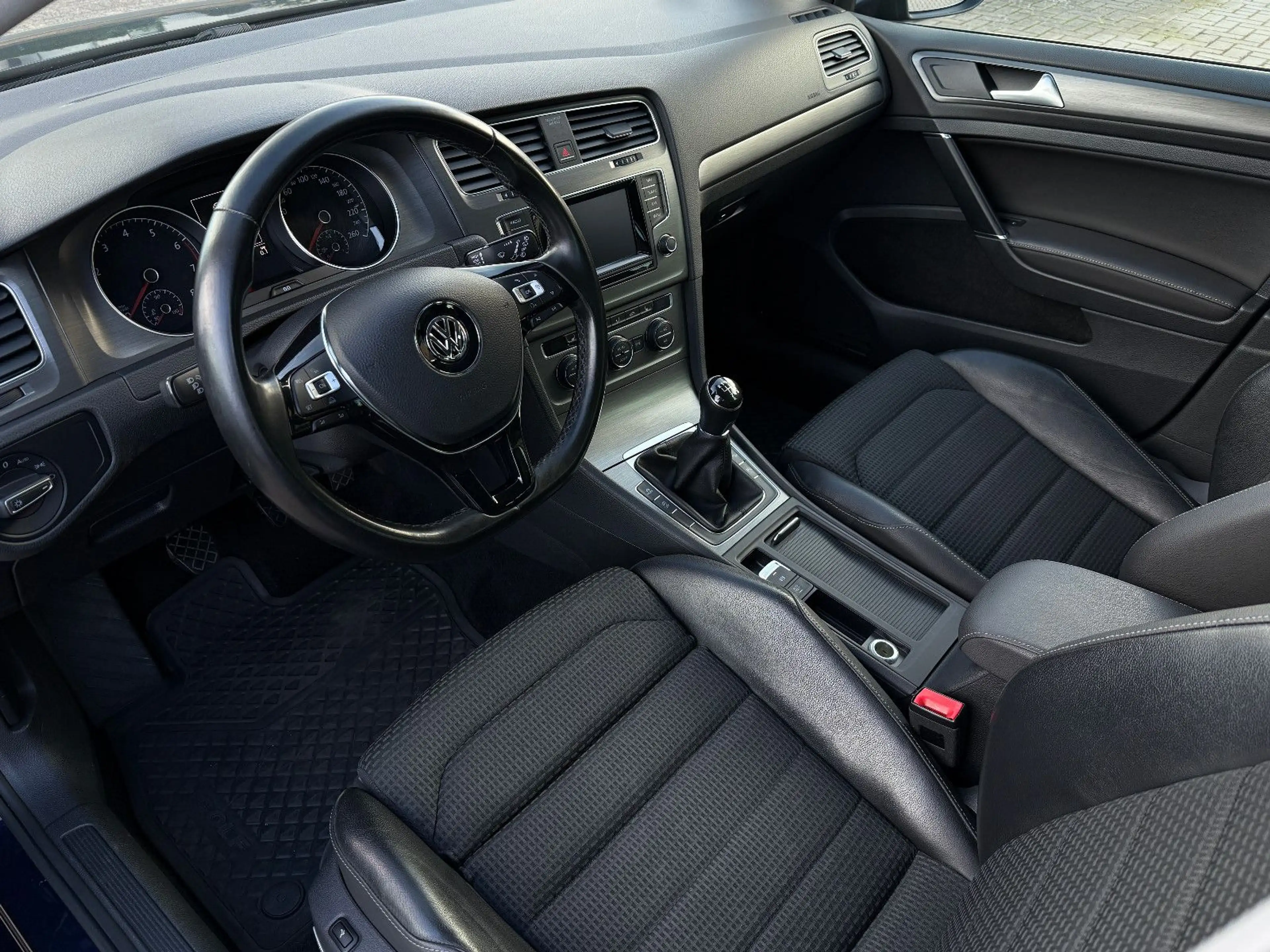 Volkswagen Golf 7 Var., Navi, Xenon, Massage, Scheckheft — photo 18