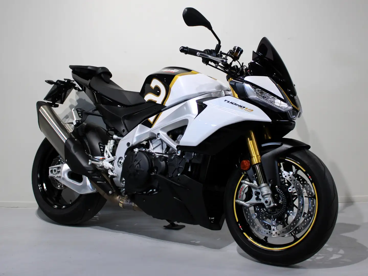 Aprilia Tuono V4 Factory - 2
