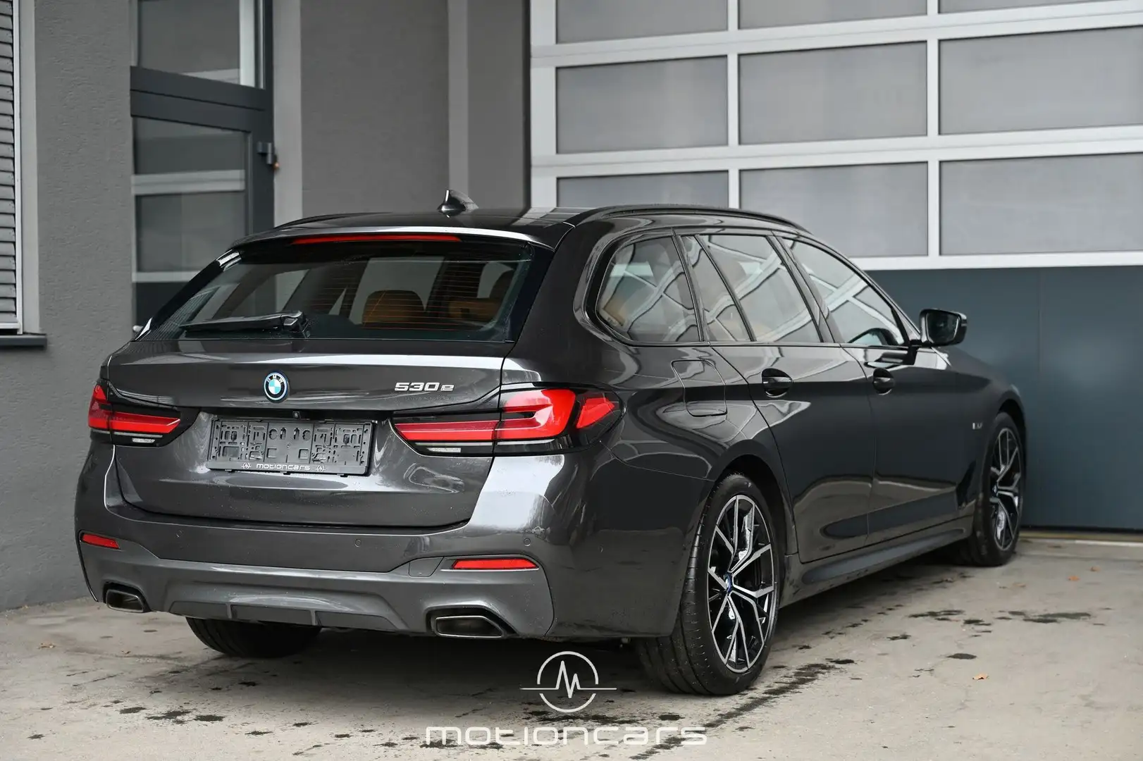 BMW 530 - 530 e Pickerl NEU Grau - 2