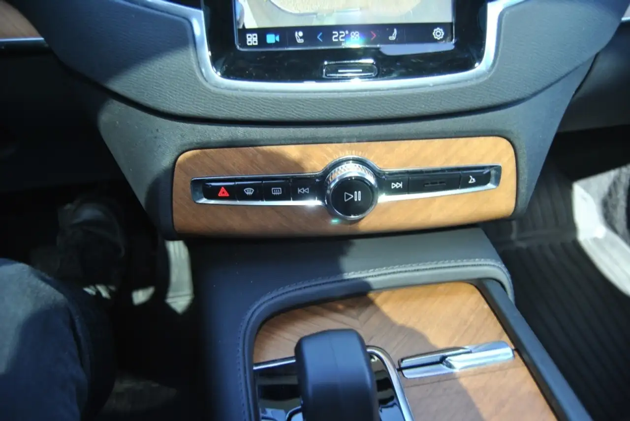 Volvo XC90 снимка Volvo XC90