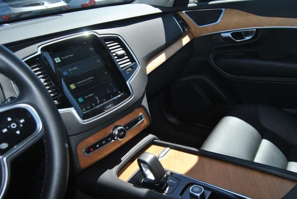 2024 Volvo XC90 Plus version lustrée thumb 18
