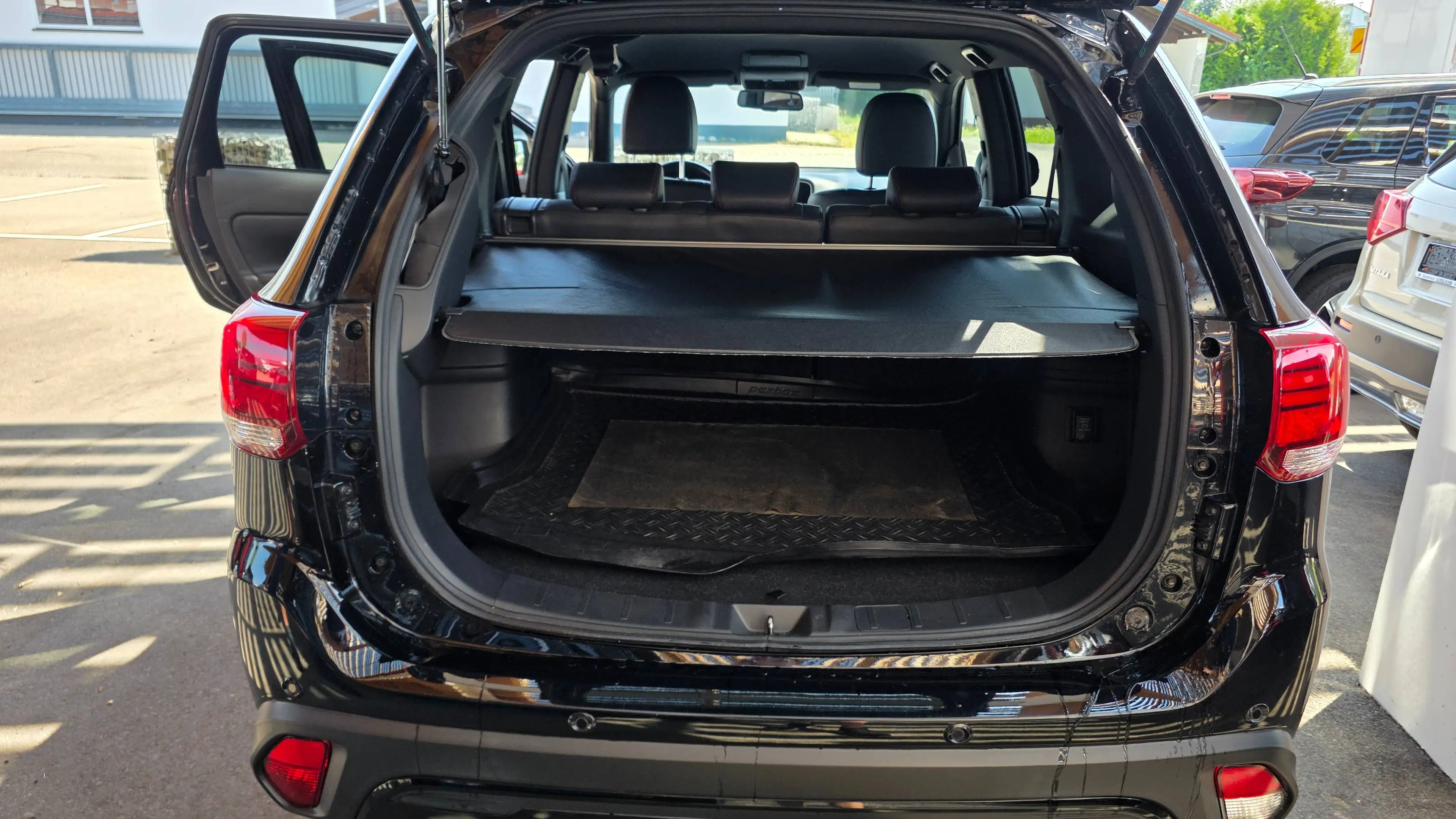 Mitsubishi Outlander Spirit 2WD — photo 4