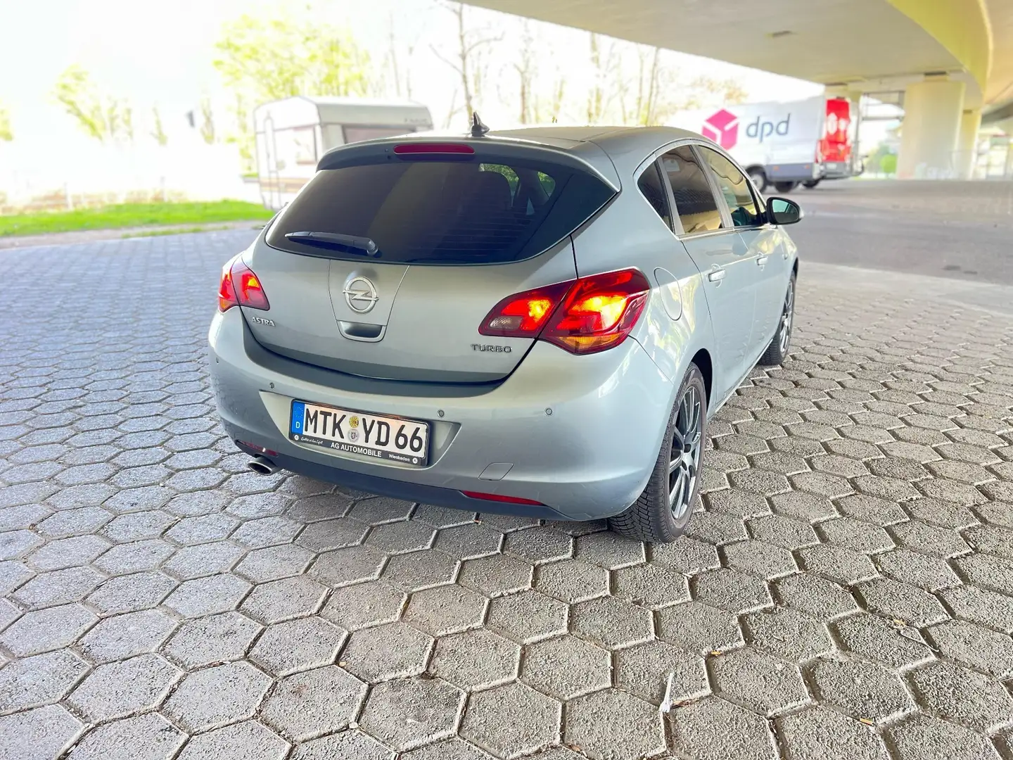 Opel Astra 1.6 Turbo Sport TÜV Neu - 2