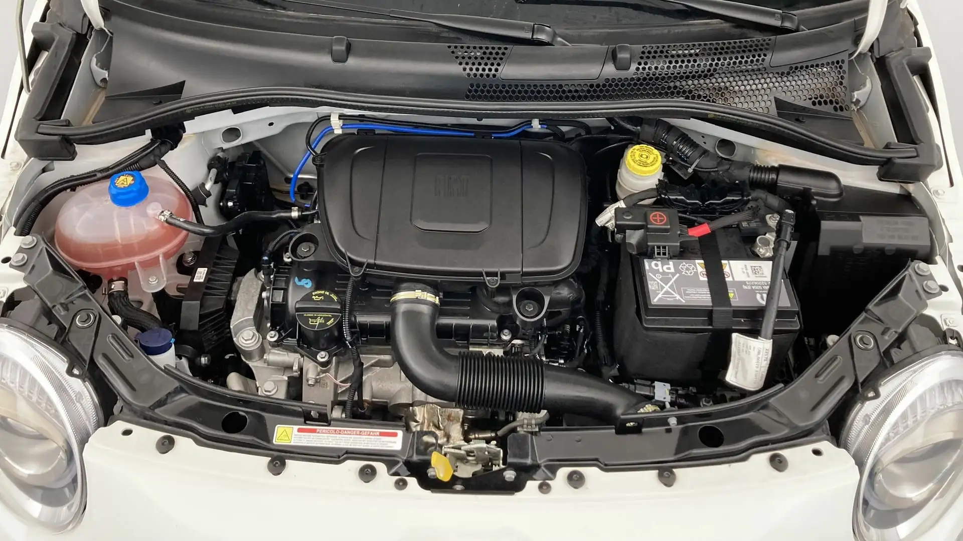 Fiat 500C 1.0 Hybrid Dolcevita 52kW Wit - 2