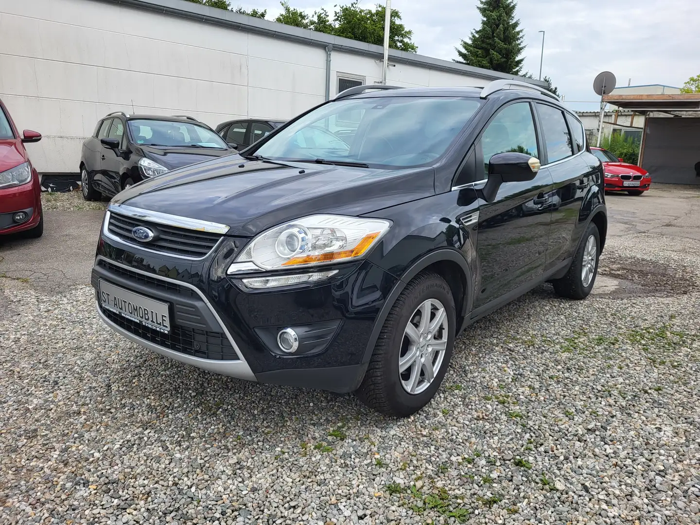 Ford Kuga Titanium Schwarz - 1