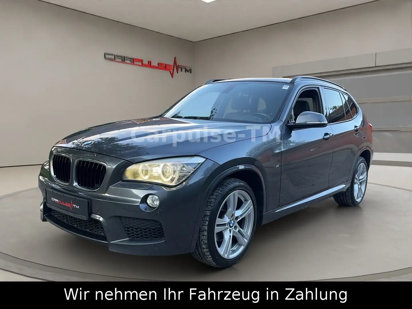 BMW X1 BMW X1 xDrive25d Steptronic M Paket-TÜV NEU-NAVI Grijs - 1