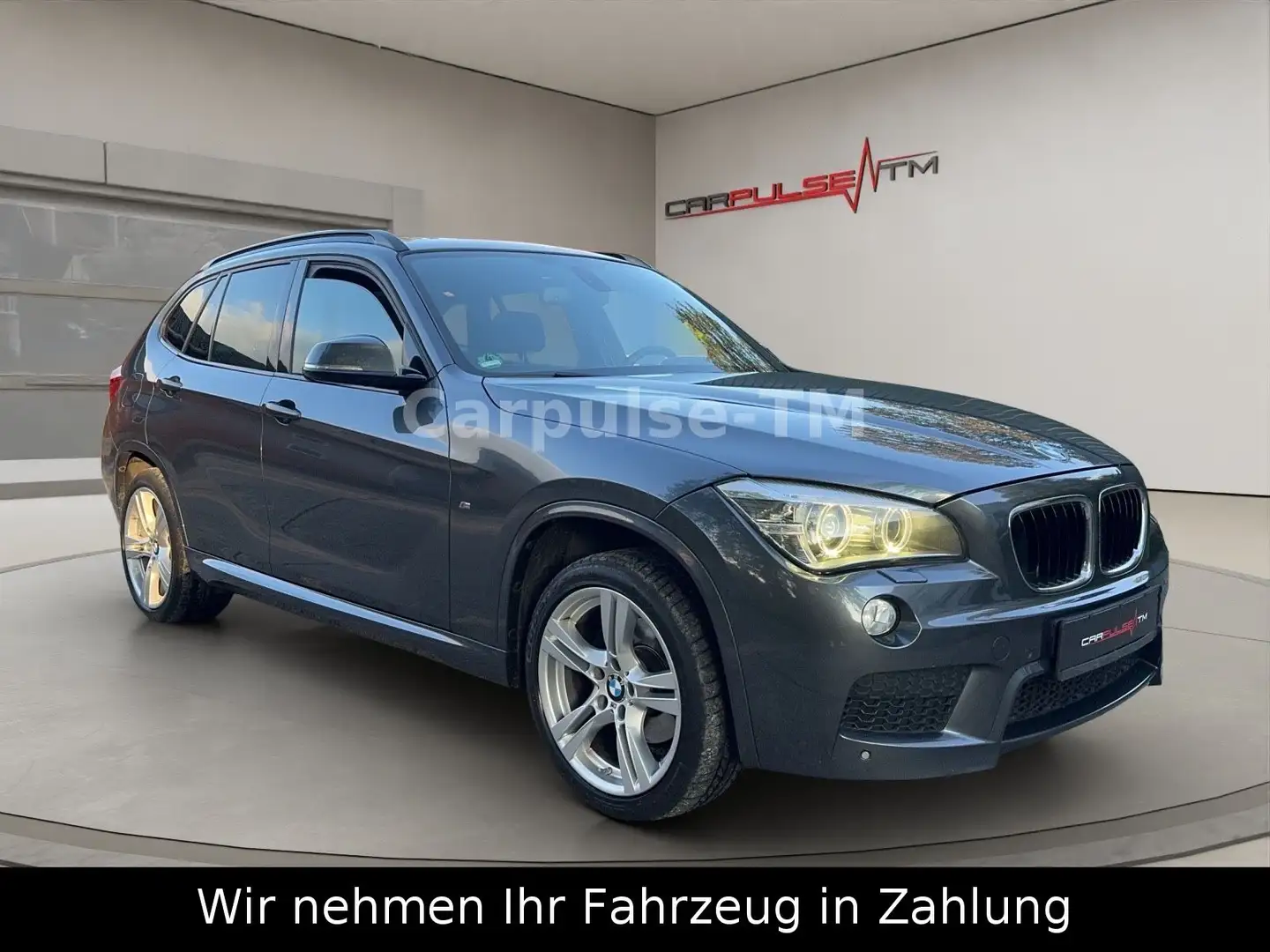 BMW X1 BMW X1 xDrive25d Steptronic M Paket-TÜV NEU-NAVI Grijs - 2