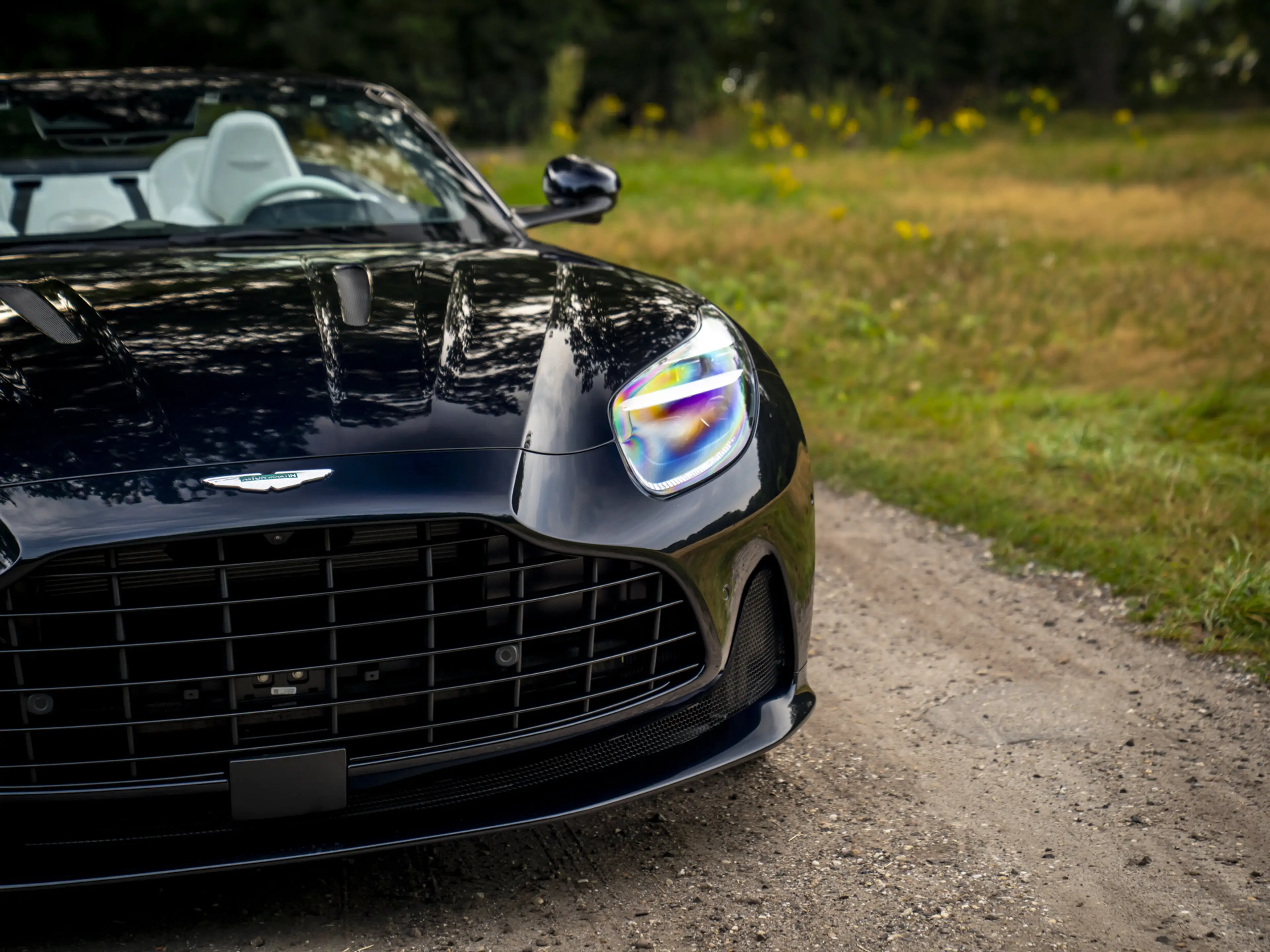 Aston Martin DB12 Volante 4.0 V8 | Bowers & Wilkins — photo 17