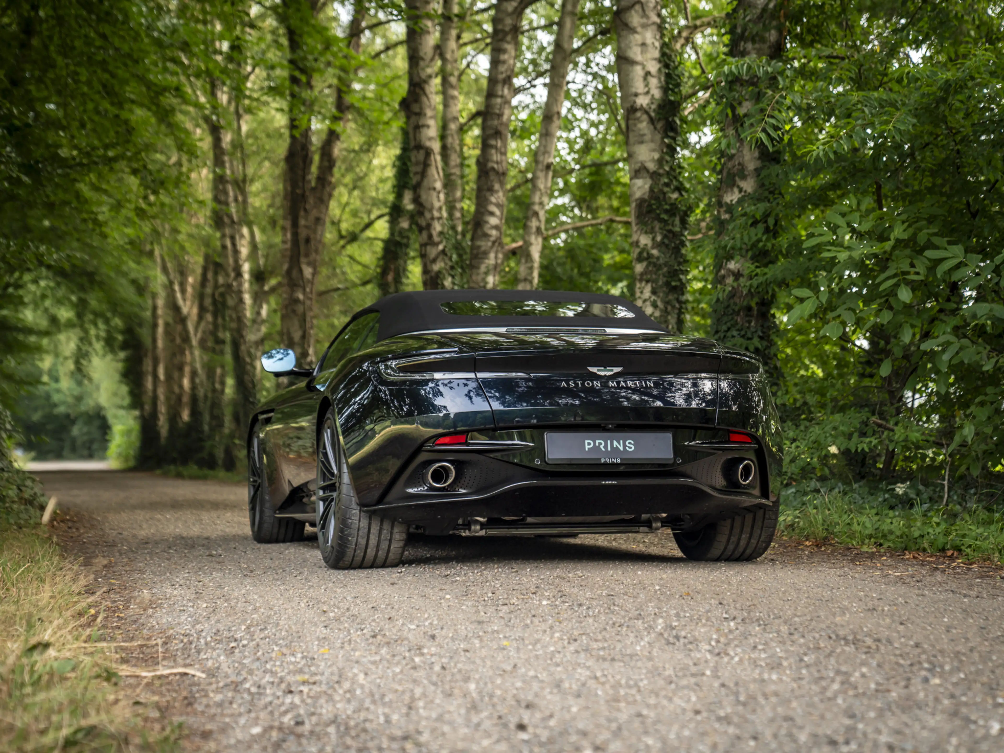 Aston Martin DB12 Volante 4.0 V8 | Bowers & Wilkins — photo 6