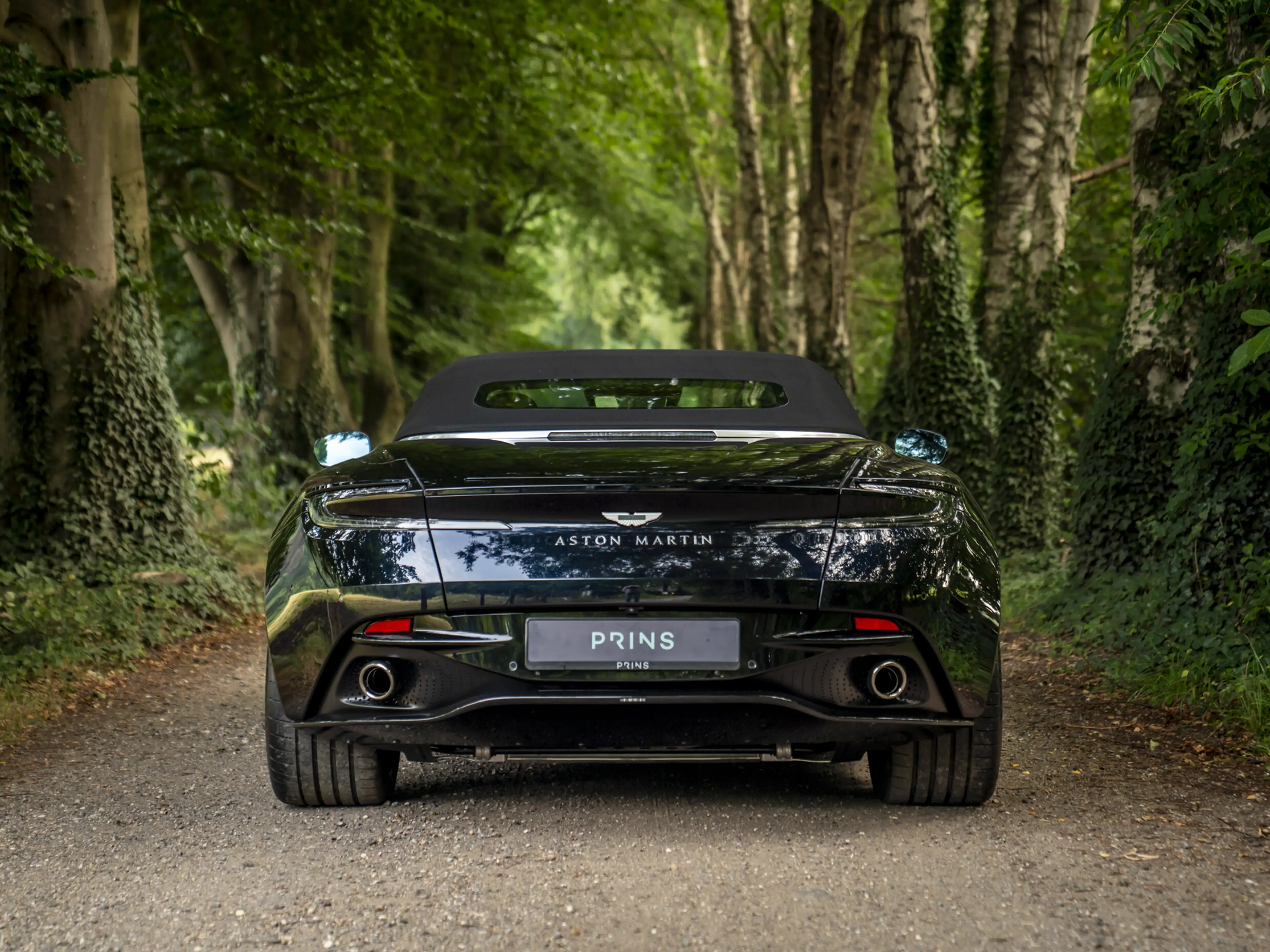 Aston Martin DB12 Volante 4.0 V8 | Bowers & Wilkins — photo 5