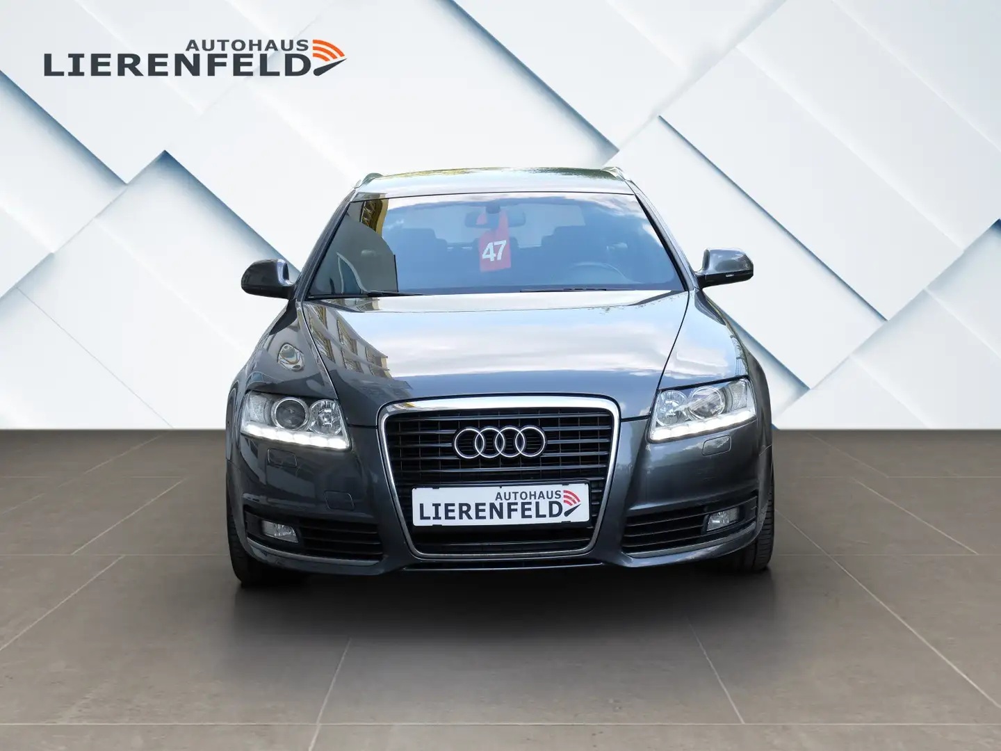 Audi A6 Avant 2.0 TDI  S Line Audi Scheckheft Grau - 2