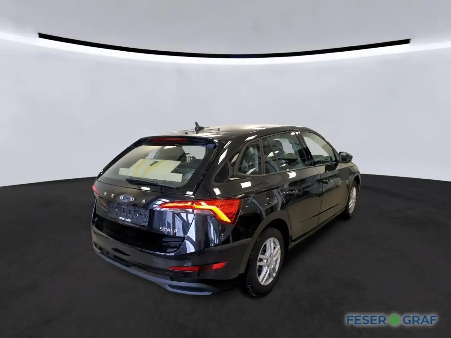 Skoda Scala Ambition 1.0 TSI PDC/LED/SHZ Noir - 2
